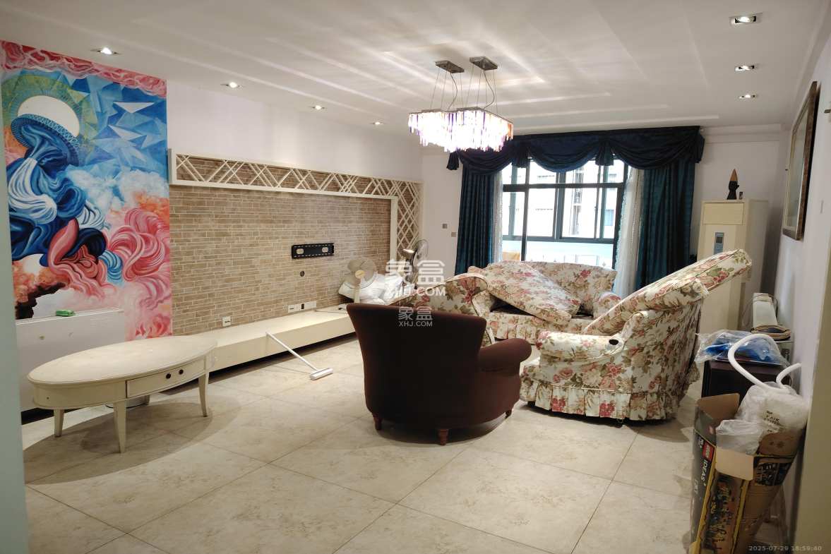 世嘉国际华城  3室2厅2卫    3600.0元/月 世嘉国际华城  3室2厅2卫    3600.0元/月室内图