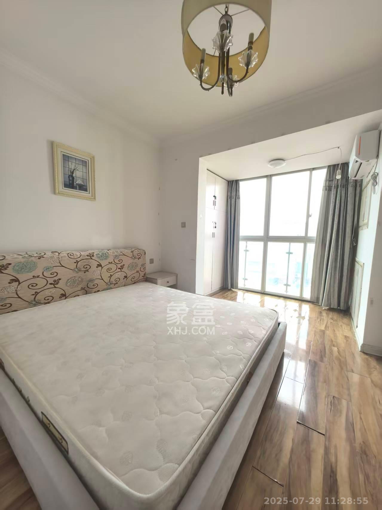 银轩铭誉(四海怡家) 3室1厅1卫 2700.0元/月 银轩铭誉(四海怡家) 3室1厅1卫 2700.0元/月室内图