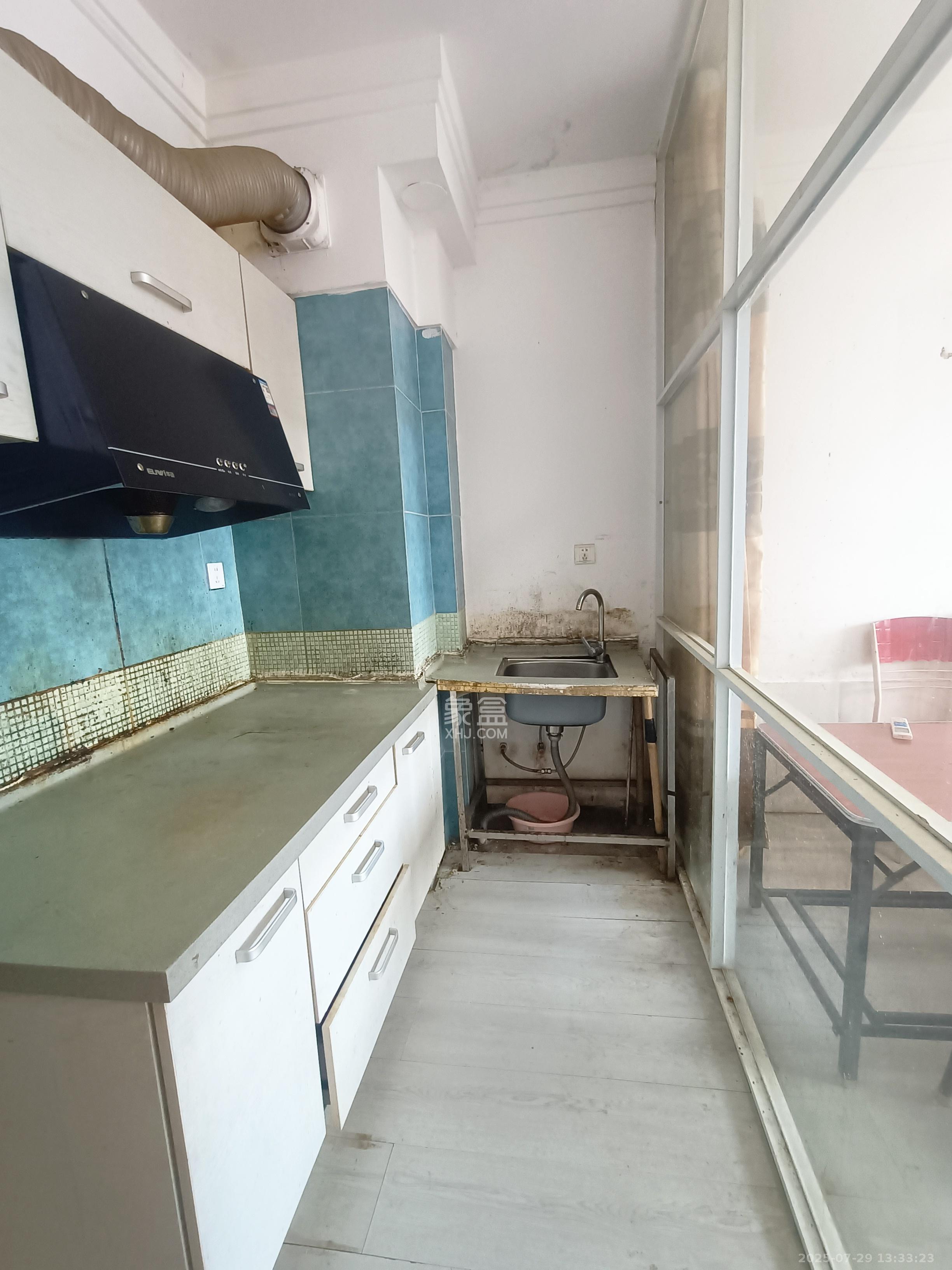 未来蜂巢  1室1厅1卫    1000.0元/月室内图