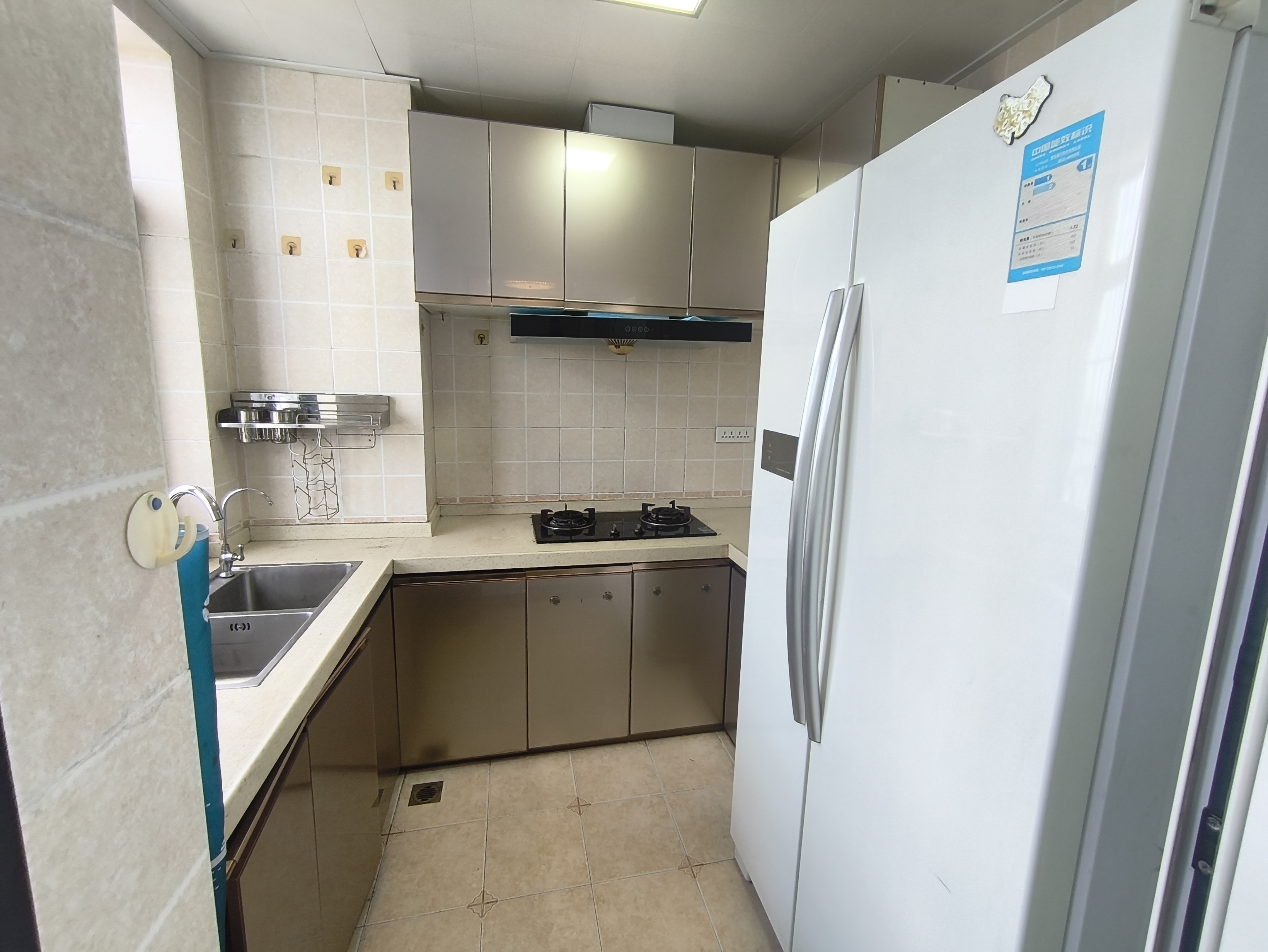 滨江熙岸小区 3室2厅2卫 2700.0元/月 滨江熙岸小区 3室2厅2卫 2700.0元/月室内图