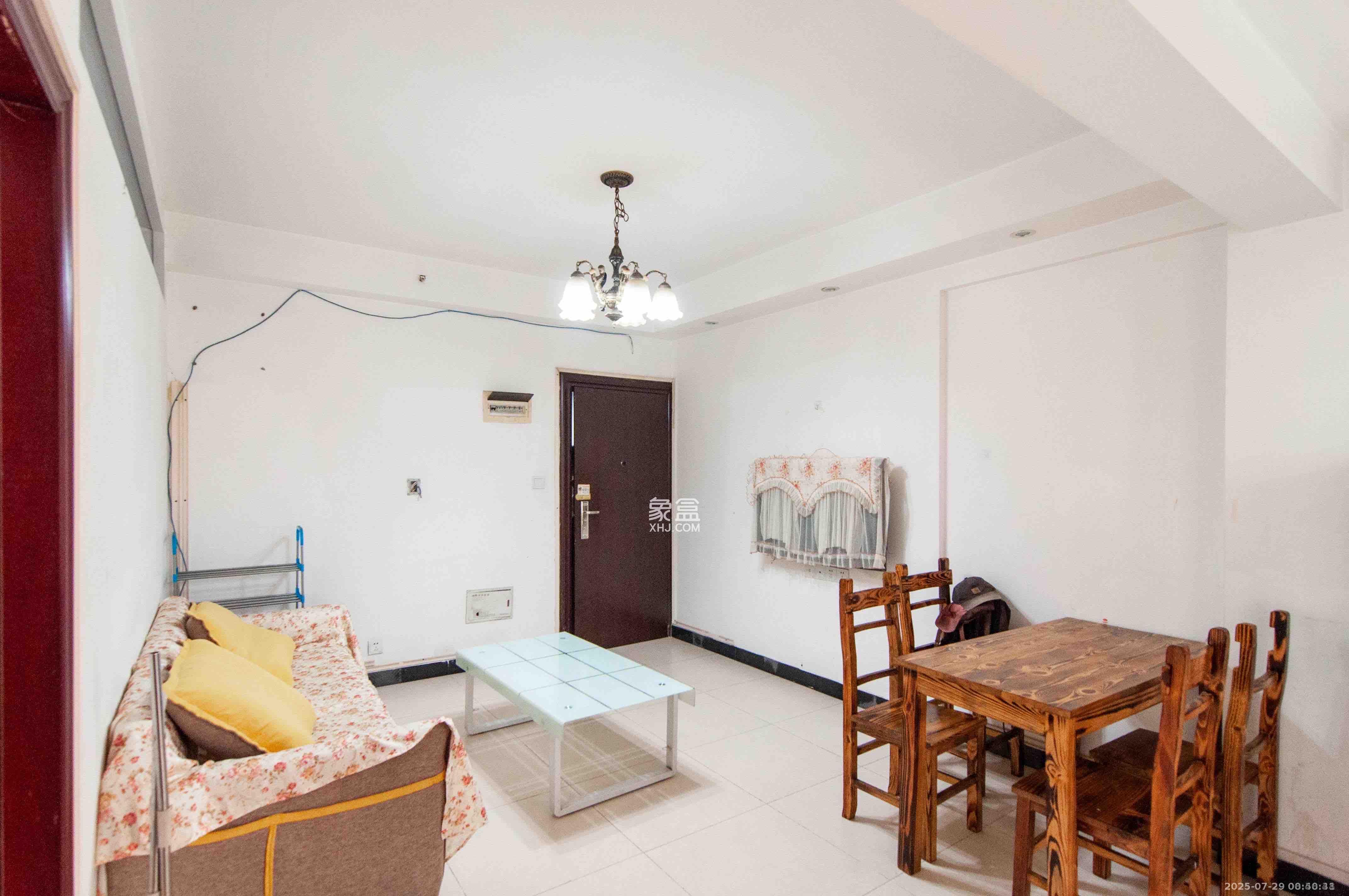 佳兴国际汇  2室2厅1卫    2400.0元/月室内图