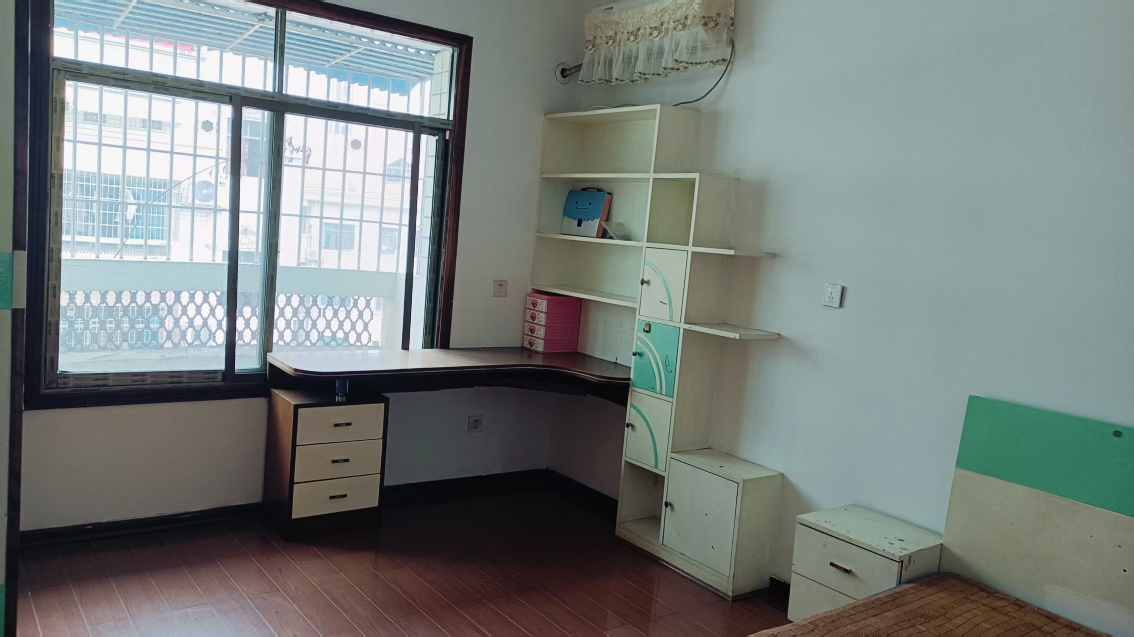 明珠商业广场  3室2厅2卫    1000.0元/月室内图