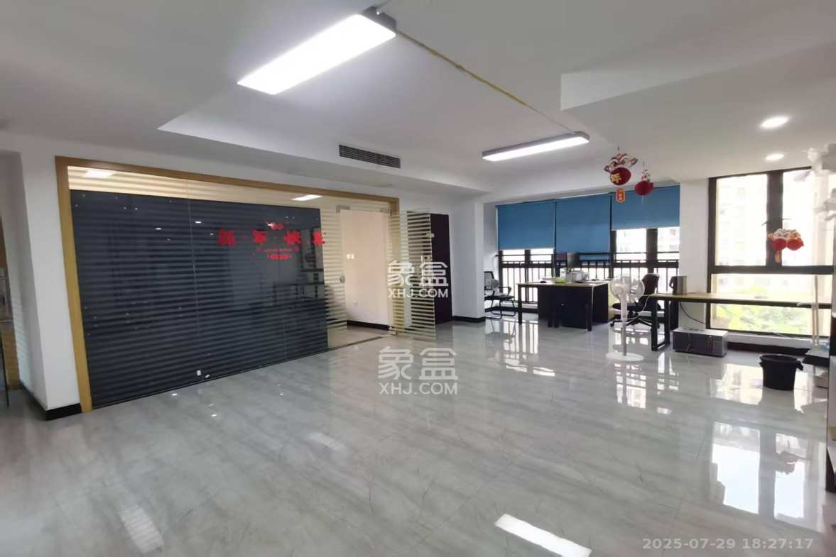 中建芙蓉嘉苑 6室2厅1卫 7000.0元/月 中建芙蓉嘉苑 6室2厅1卫 7000.0元/月室内图