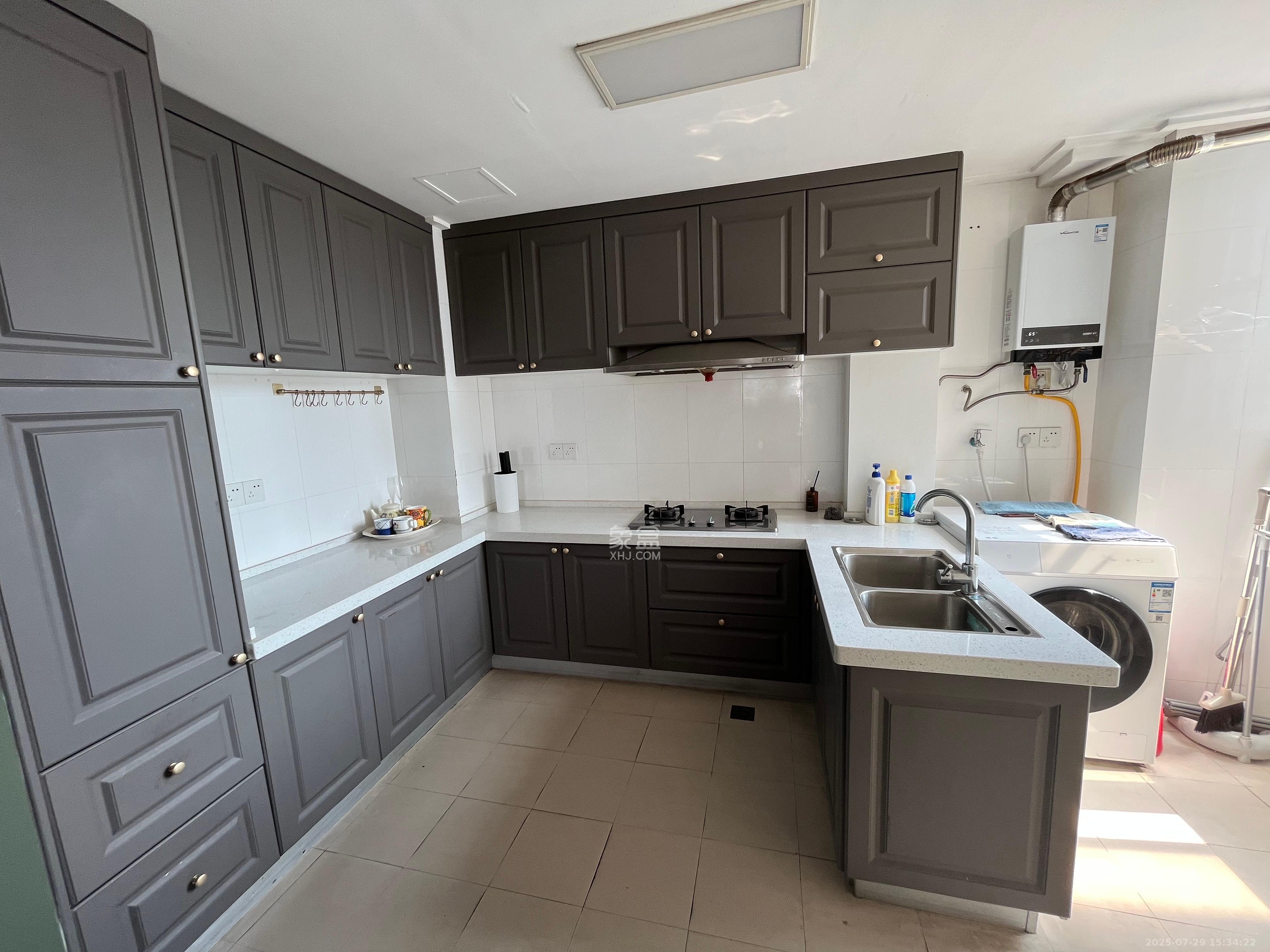 都市阳光大厦 3室2厅1卫 6000.0元/月 都市阳光大厦 3室2厅1卫 6000.0元/月室内图