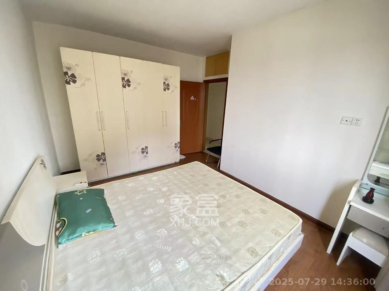 巧克力空间(建鸿达现代大厦)  2室2厅1卫    2000.0元/月 巧克力空间(建鸿达现代大厦)  2室2厅1卫    2000.0元/月室内图