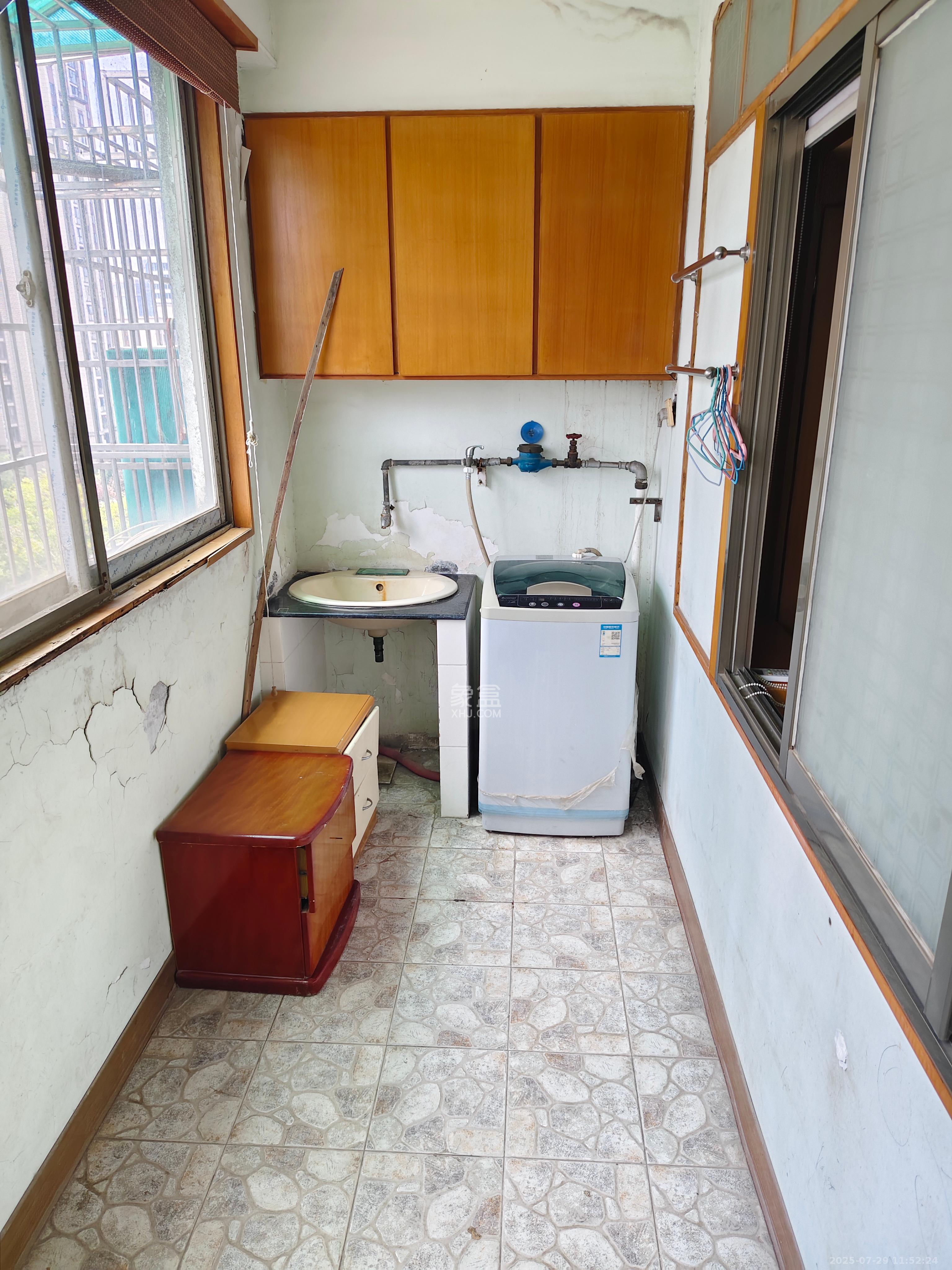 杏林小区  2室1厅1卫    1900.0元/月室内图