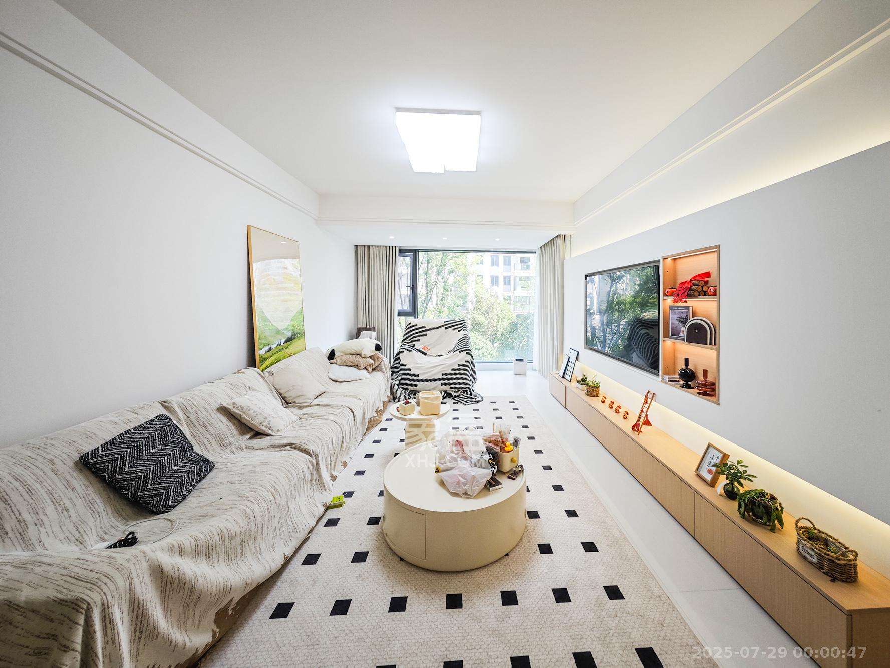 长沙北中心保利时代B区  3室2厅2卫    128.0万 长沙北中心保利时代B区  3室2厅2卫    128.0万客厅