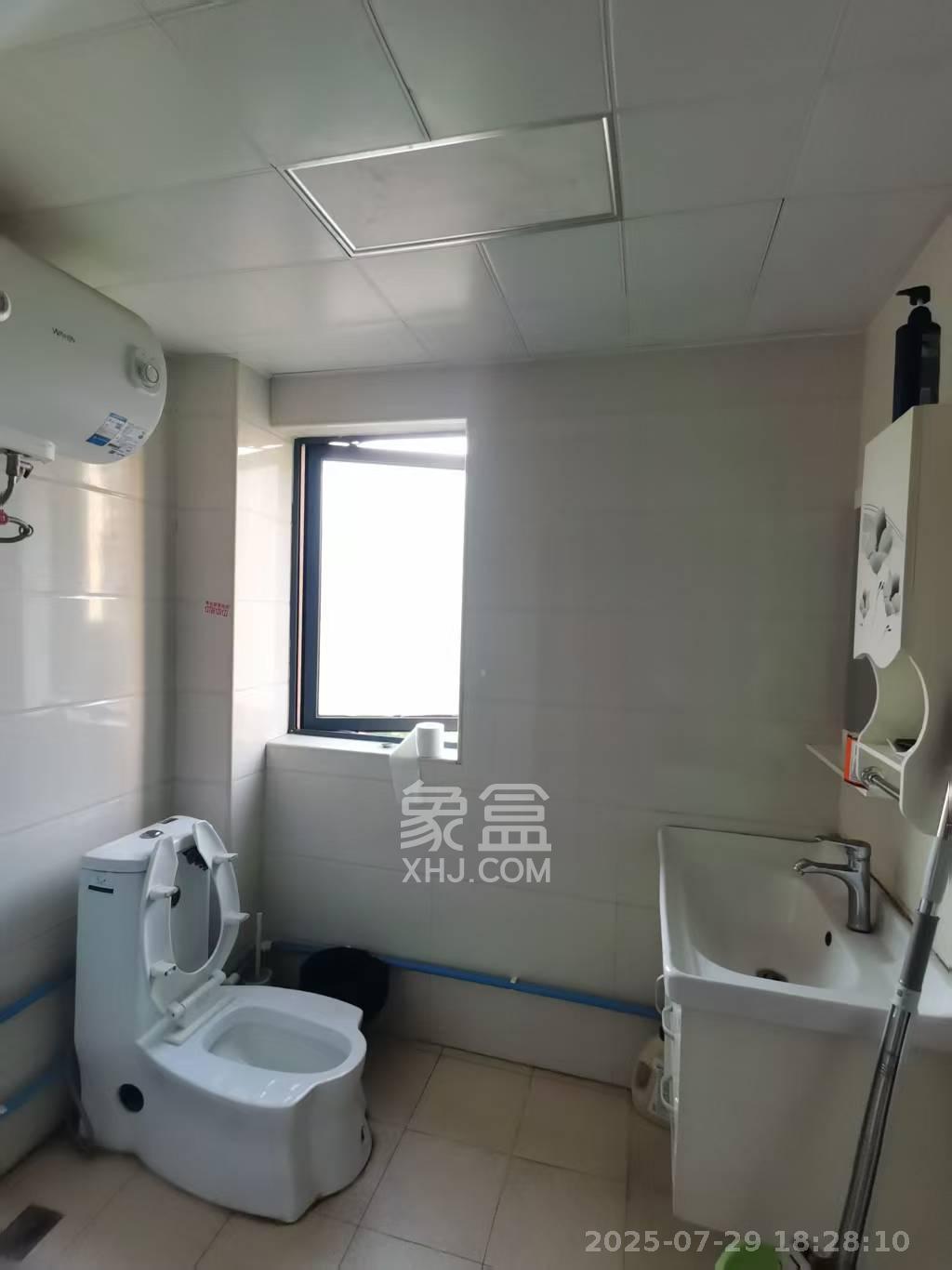 中建芙蓉嘉苑 6室2厅1卫 7000.0元/月 中建芙蓉嘉苑 6室2厅1卫 7000.0元/月室内图