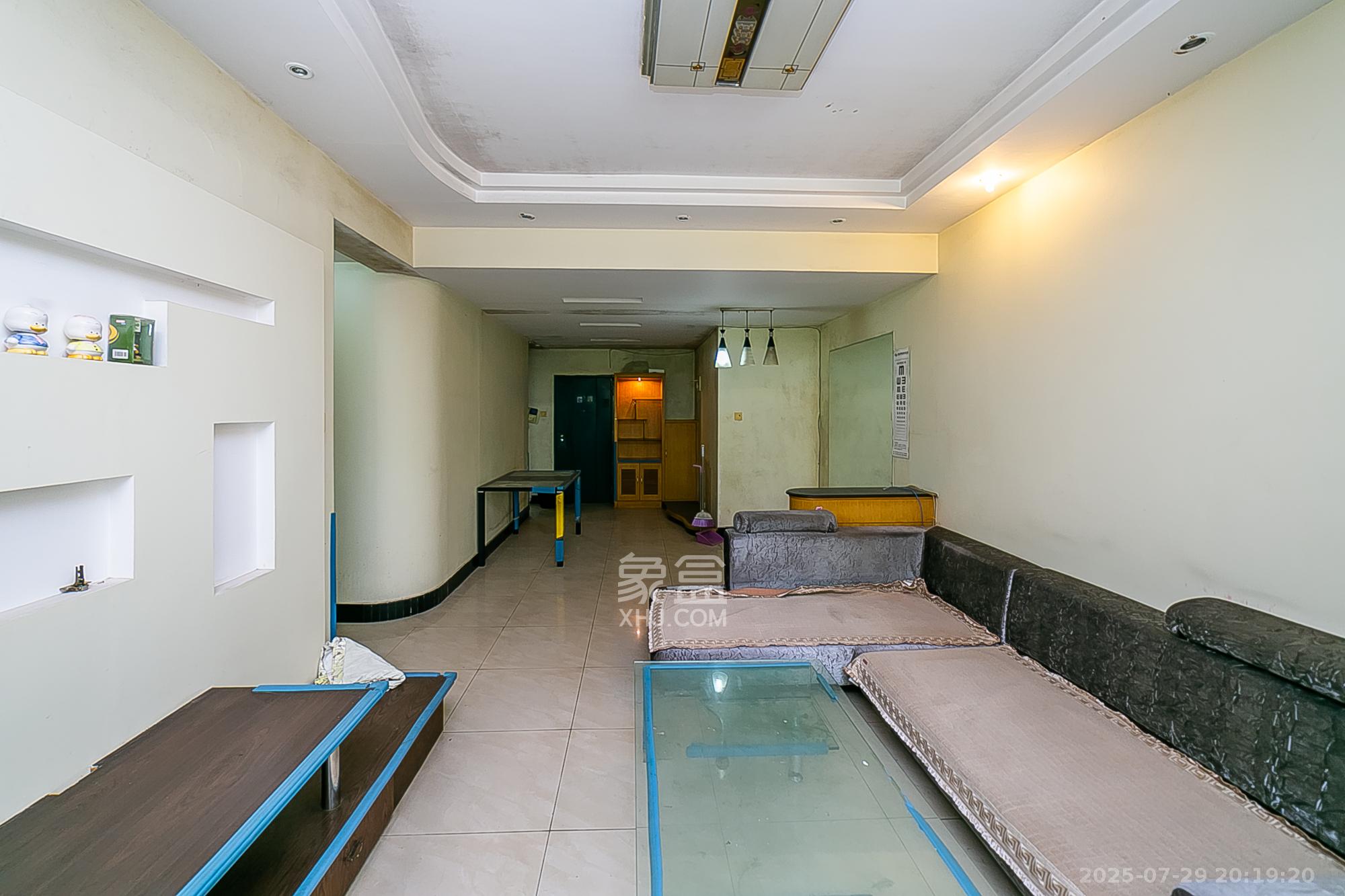 华盛家园  2室2厅1卫    62.0万 华盛家园  2室2厅1卫    62.0万客厅