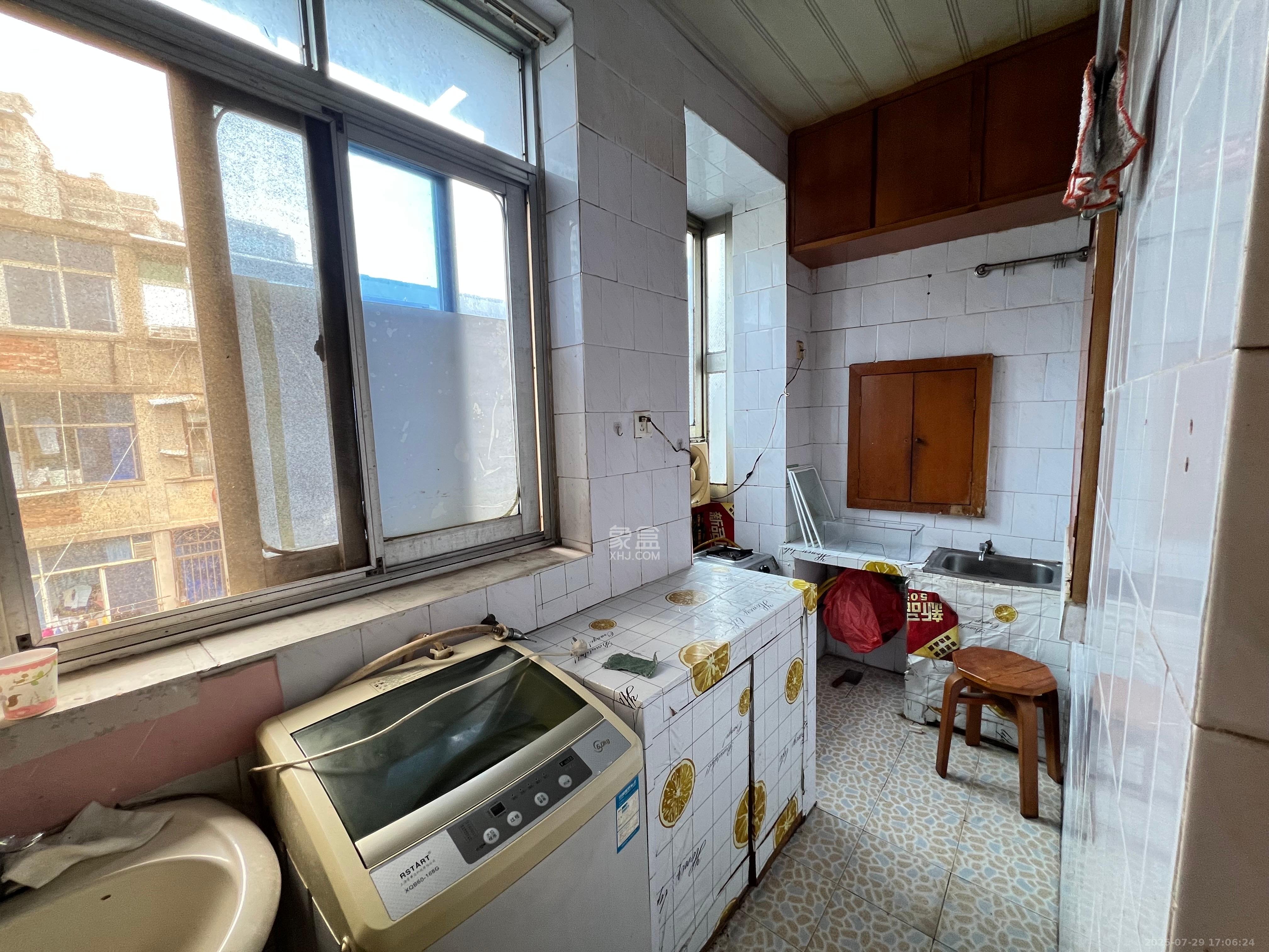 中医院宿舍  2室1厅1卫    1200.0元/月室内图