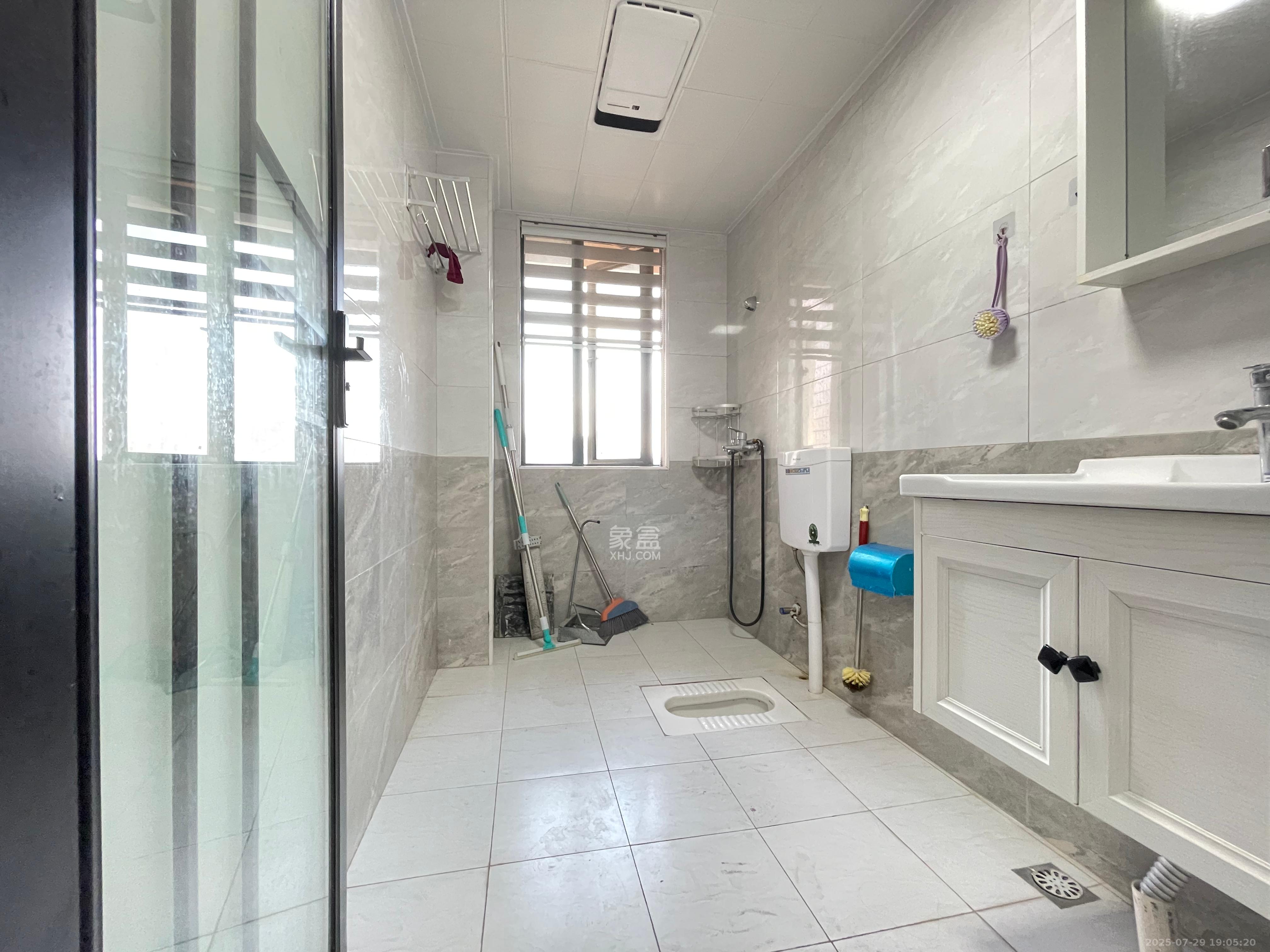 金湘苑(星澜之悦) 4室2厅2卫 2500.0元/月 金湘苑(星澜之悦) 4室2厅2卫 2500.0元/月室内图