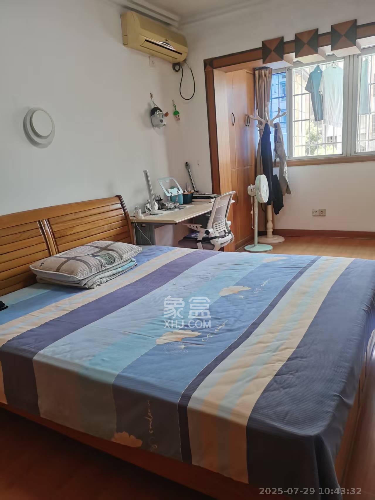 韭菜园商住楼  3室1厅1卫    3000.0元/月室内图