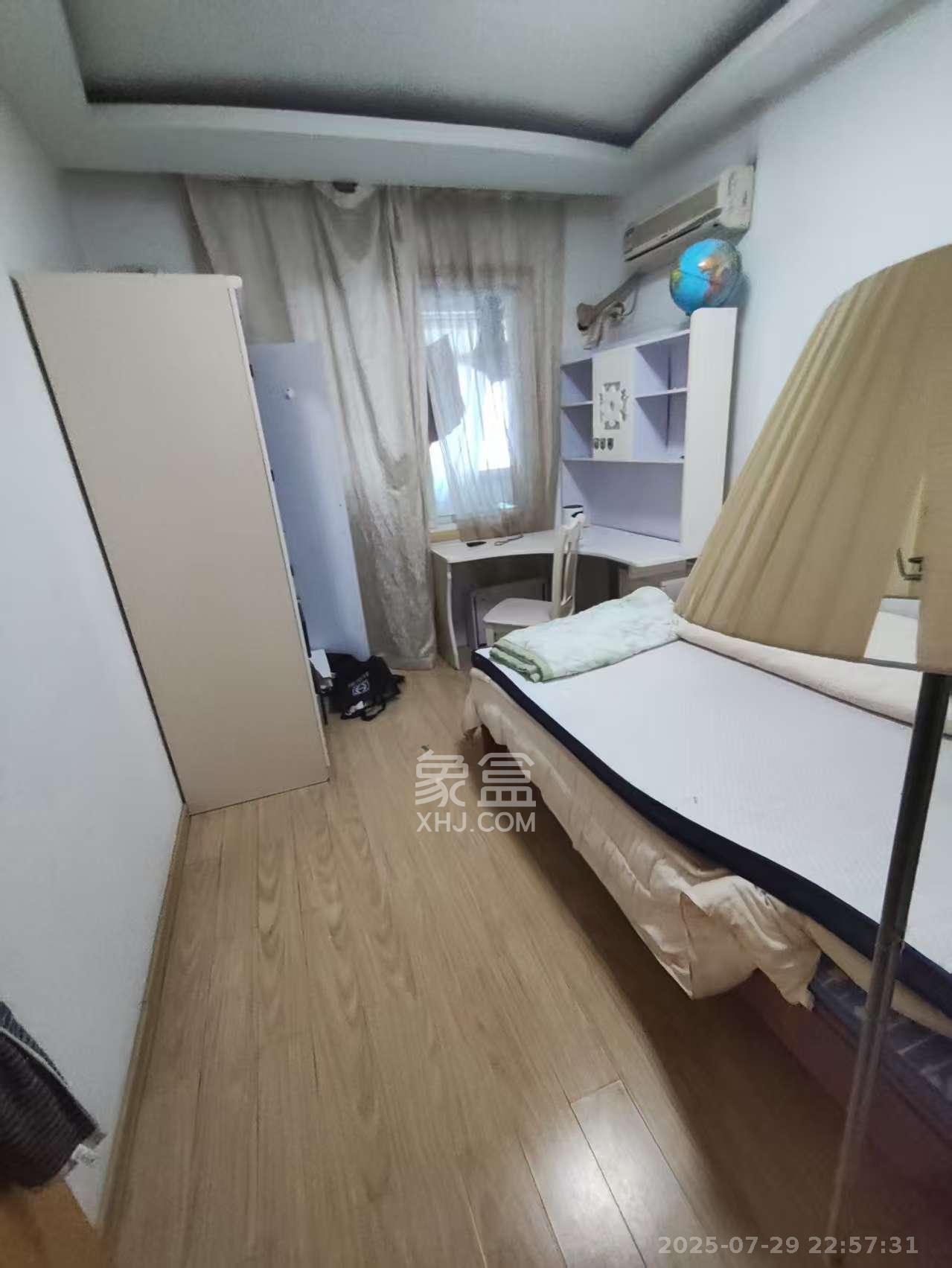 荷花园财政厅单位宿舍  3室1厅1卫   2500.00元/月室内图