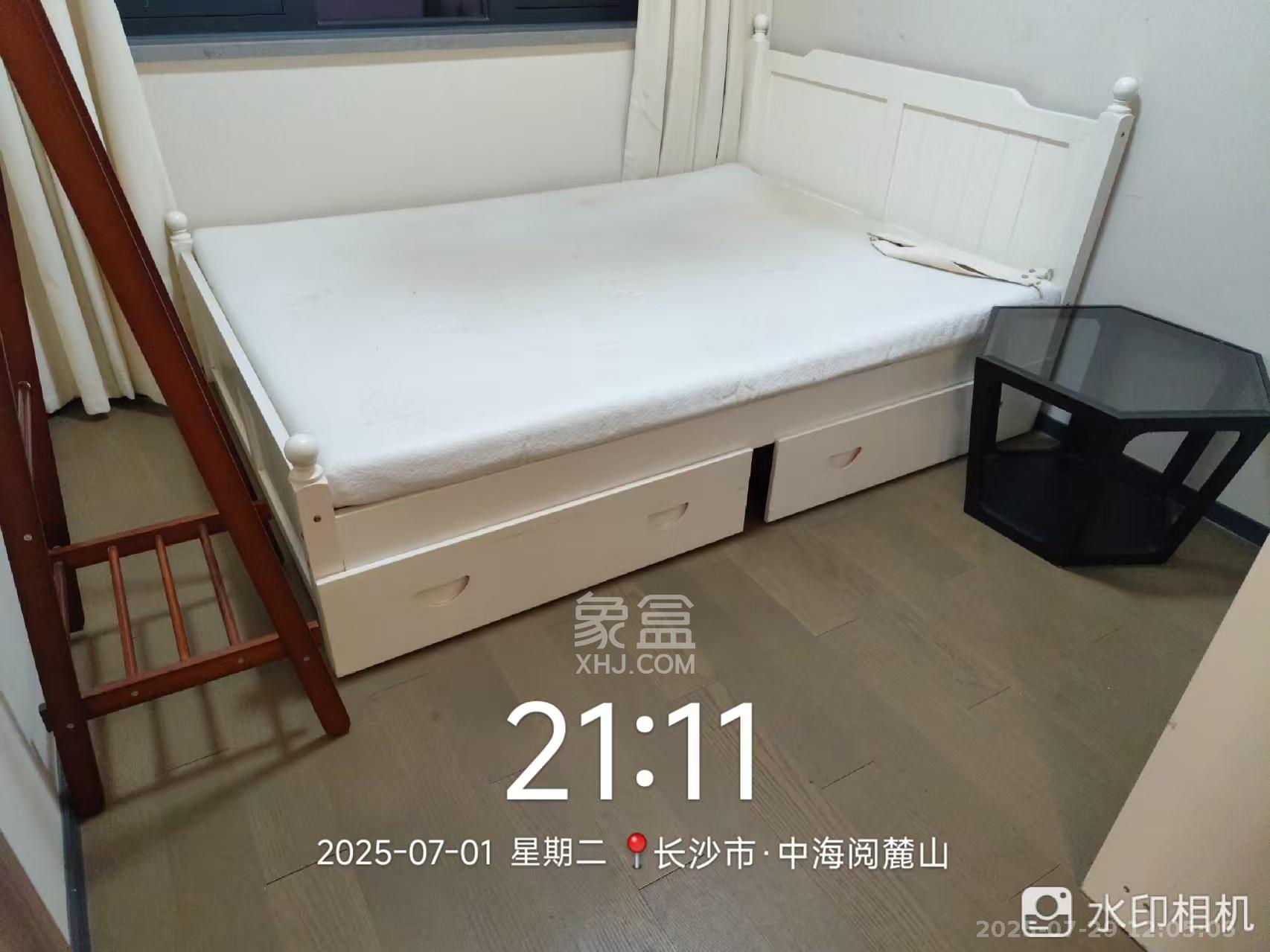 中海阅麓山二期  4室2厅2卫    3500.0元/月室内图