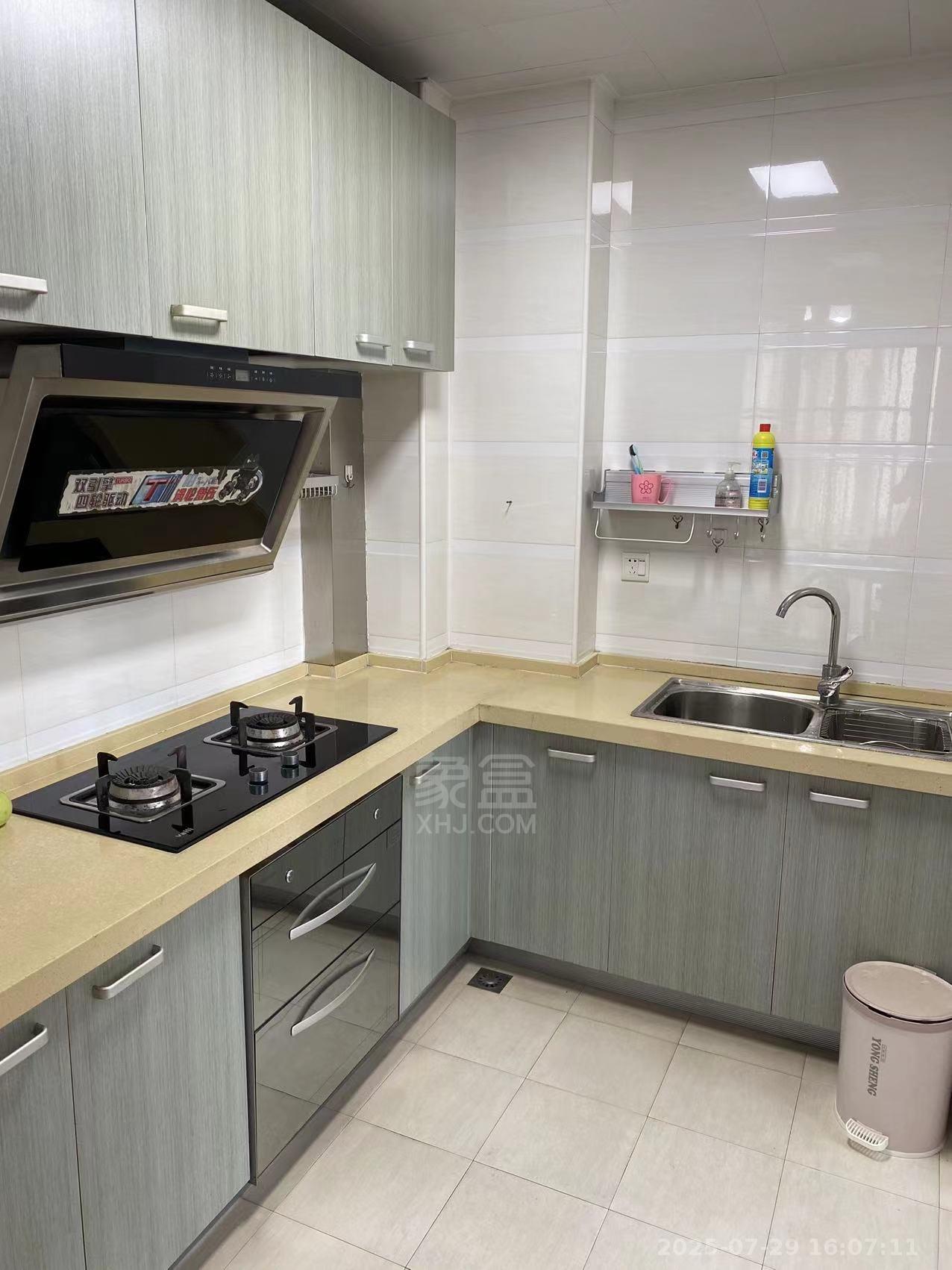 流金岁月-华晨国际  2室2厅1卫    1900.0元/月 流金岁月-华晨国际  2室2厅1卫    1900.0元/月室内图