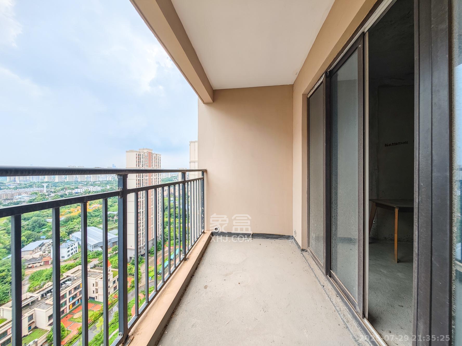 中岭景苑  2室2厅1卫    42.0万 中岭景苑  2室2厅1卫    42.0万阳台