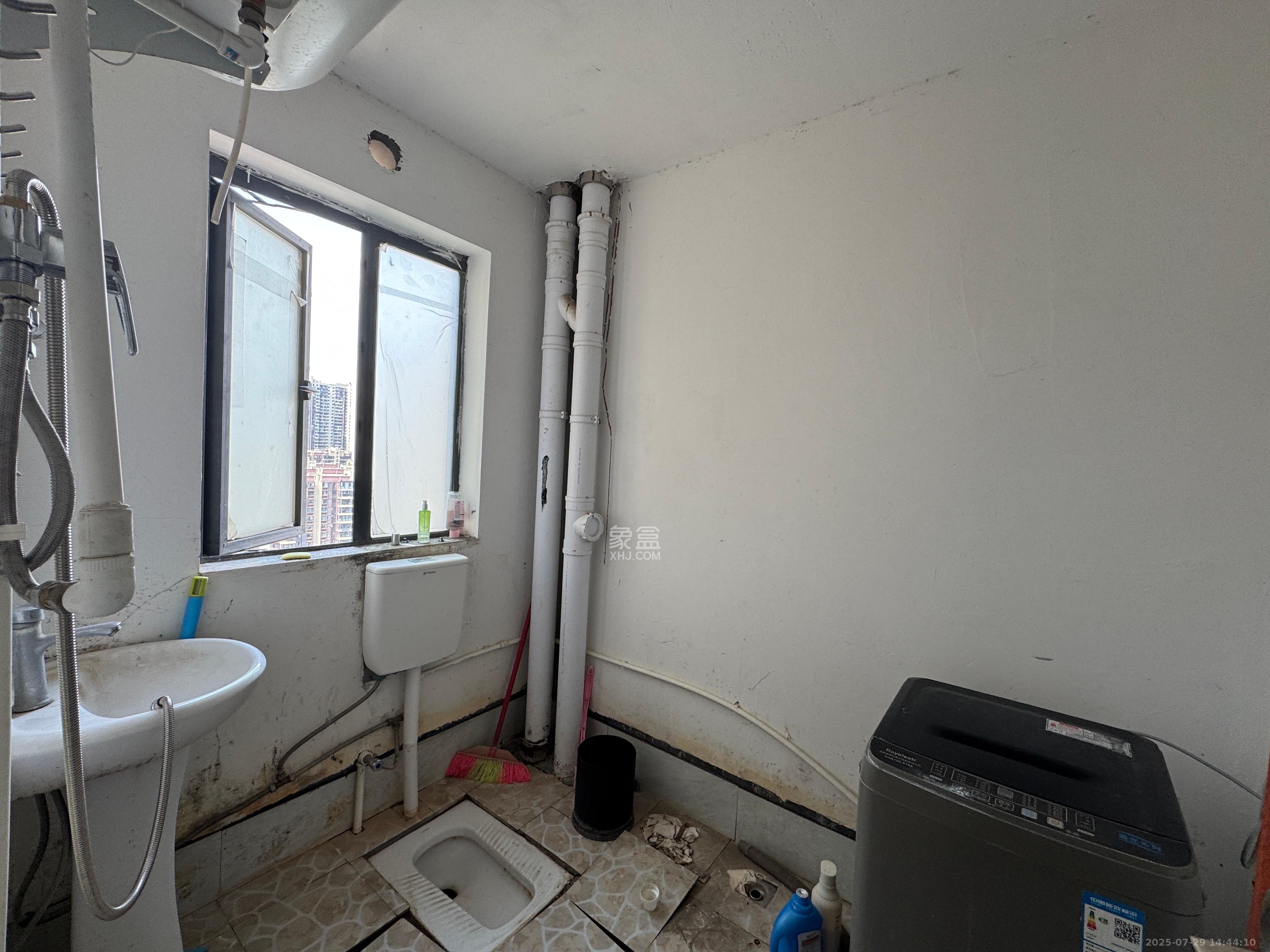 澳海澜庭 3室2厅1卫 1300.0元/月 澳海澜庭 3室2厅1卫 1300.0元/月室内图