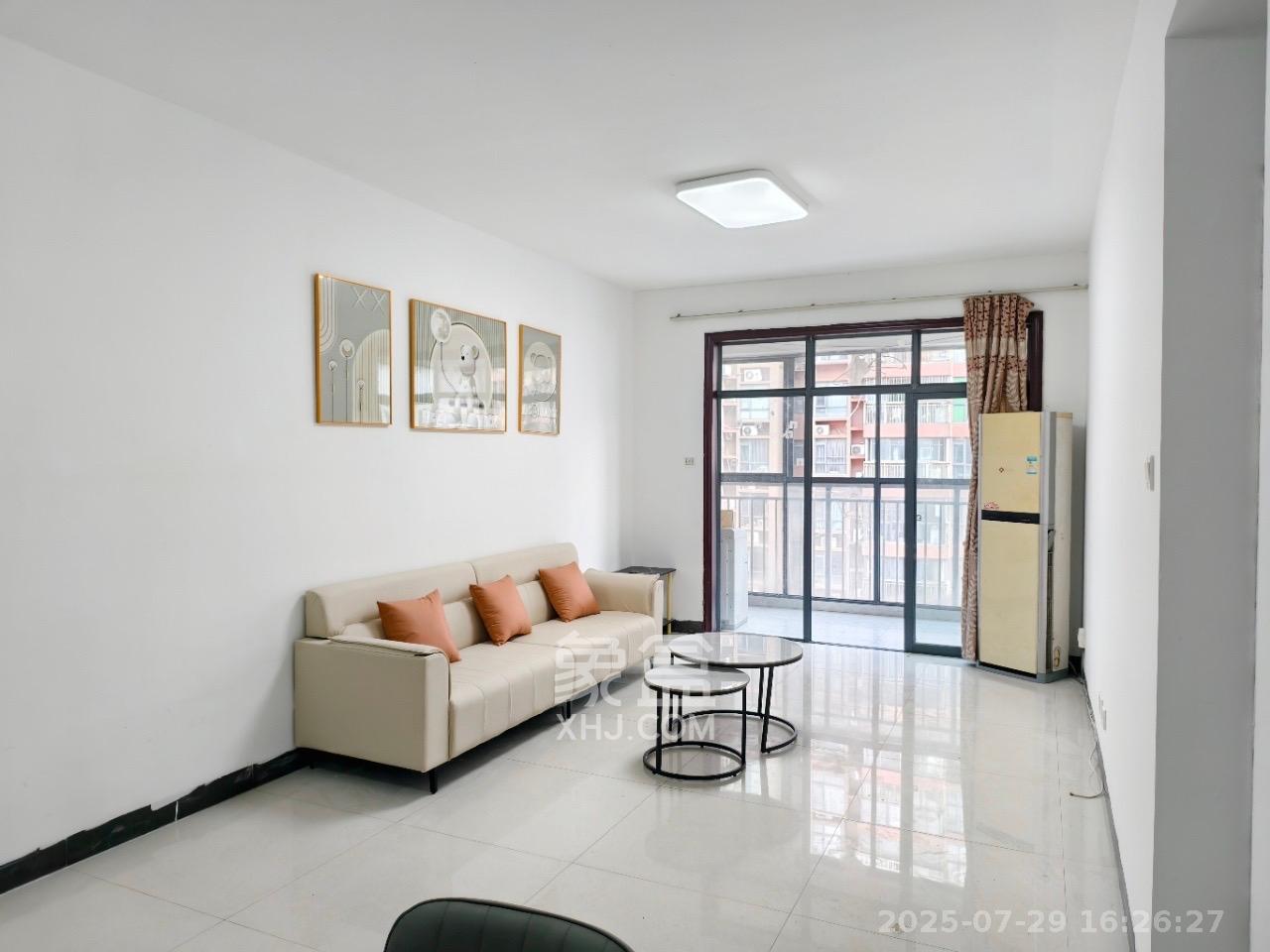 金领家族 2室1厅2卫 2300.0元/月 金领家族 2室1厅2卫 2300.0元/月室内图