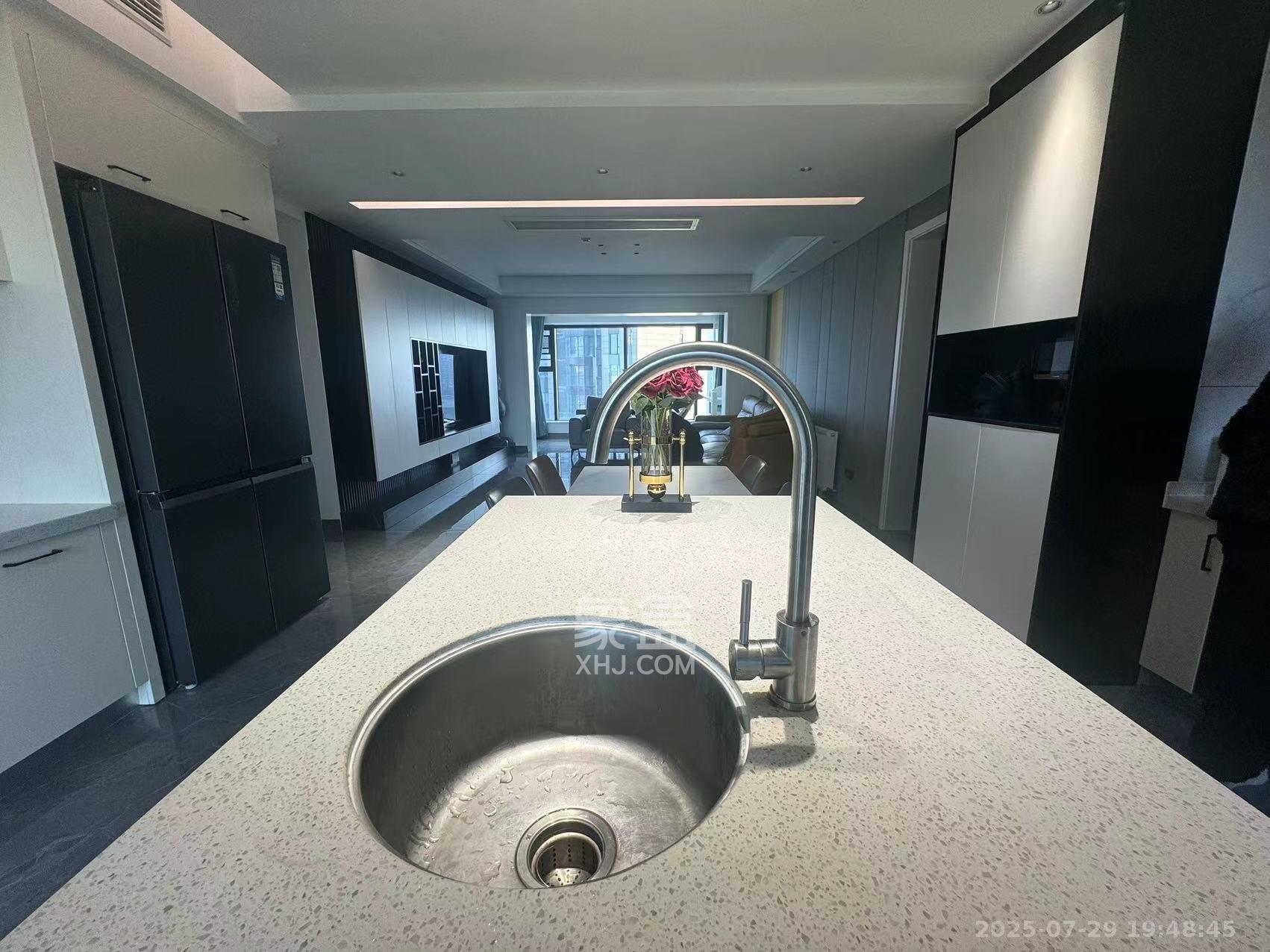 晟通牡丹舸  3室2厅2卫    7500.0元/月室内图