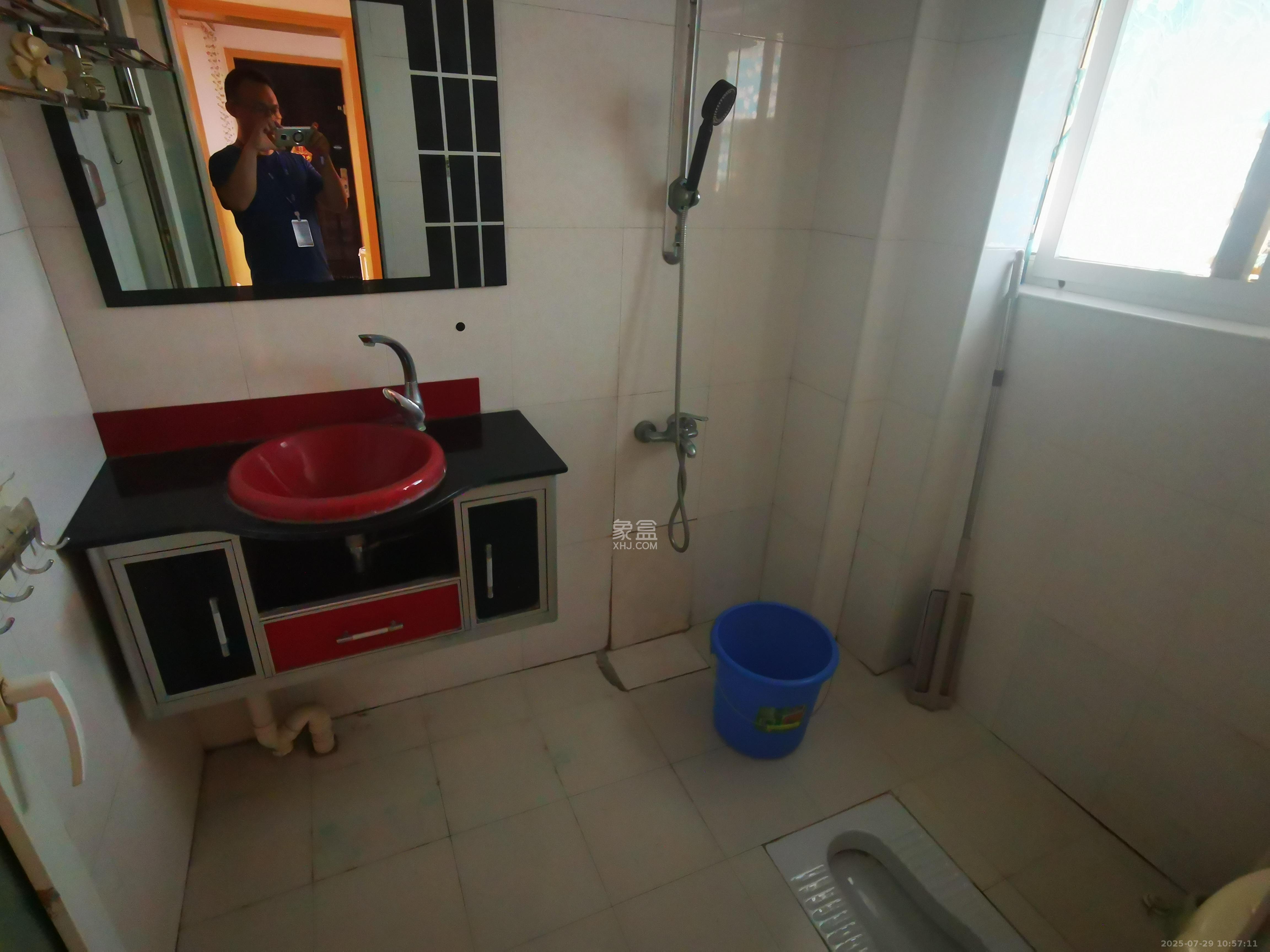 鄱阳小区 2室2厅1卫 1000.0元/月 鄱阳小区 2室2厅1卫 1000.0元/月室内图