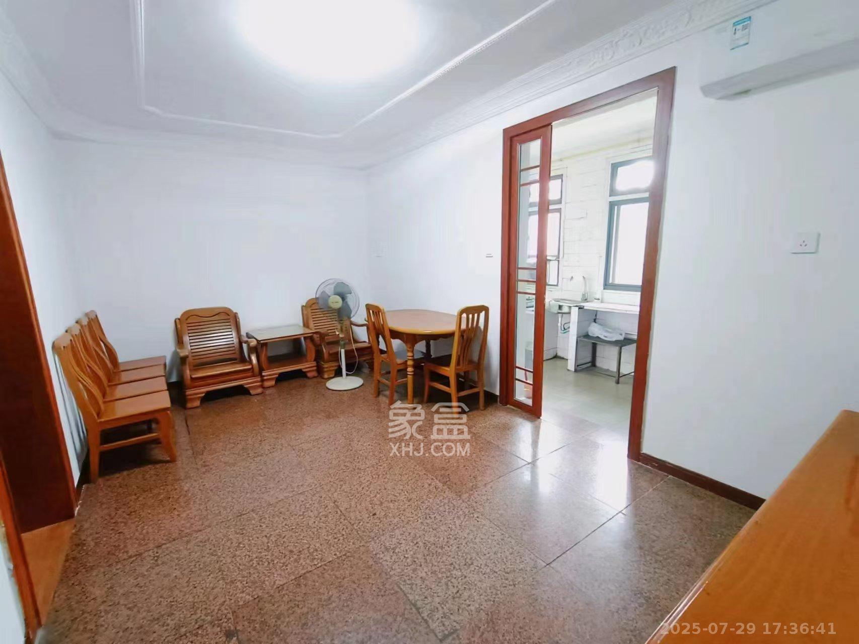 曙光路友阿宿舍  2室1厅1卫    1600.0元/月室内图