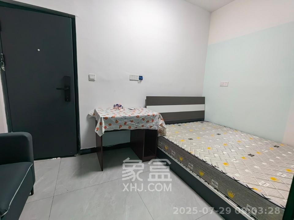 扬帆小区  1室1厅1卫   1100.00元/月室内图
