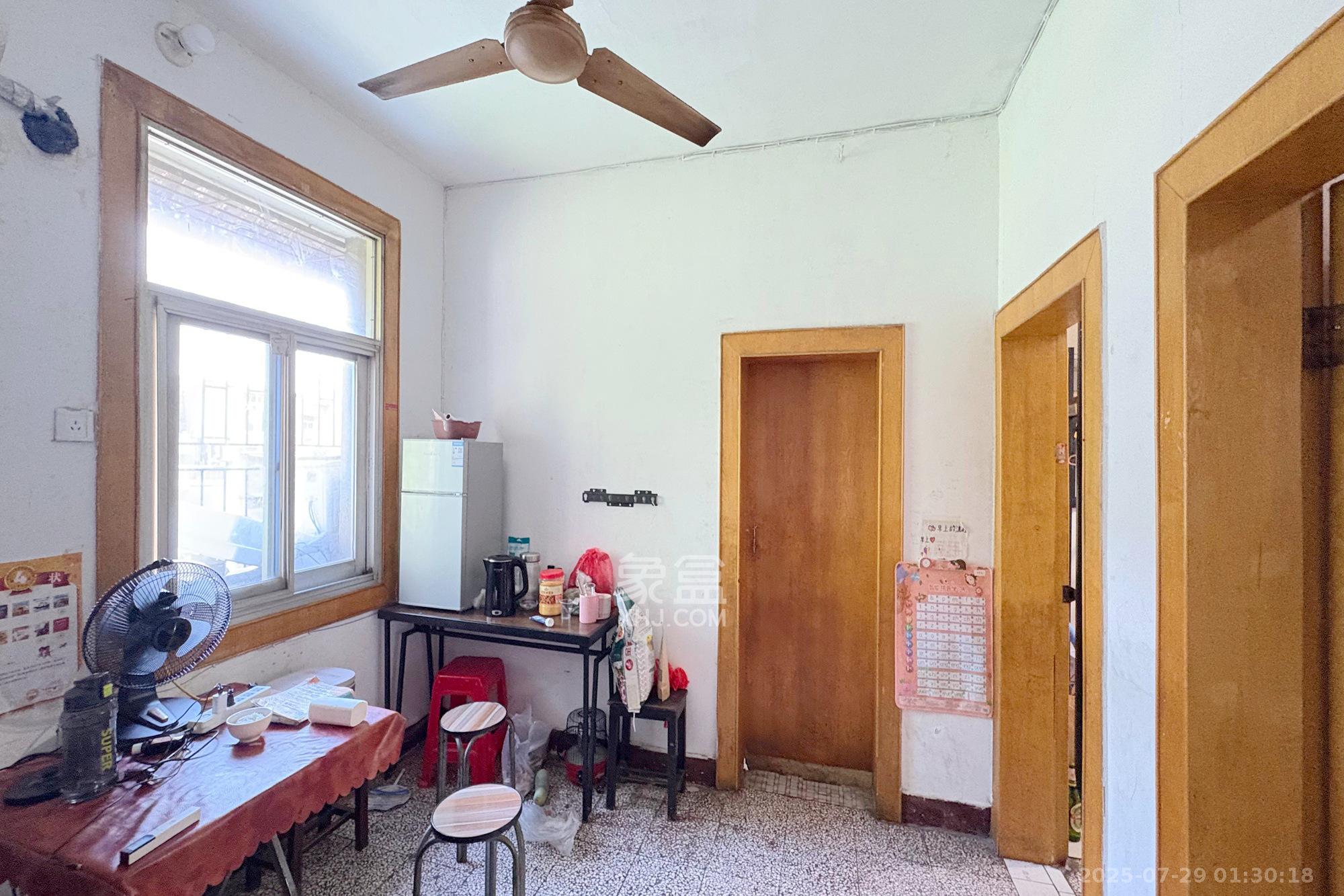 朝阳一、二村  2室2厅1卫    30.0万 朝阳一、二村  2室2厅1卫    30.0万