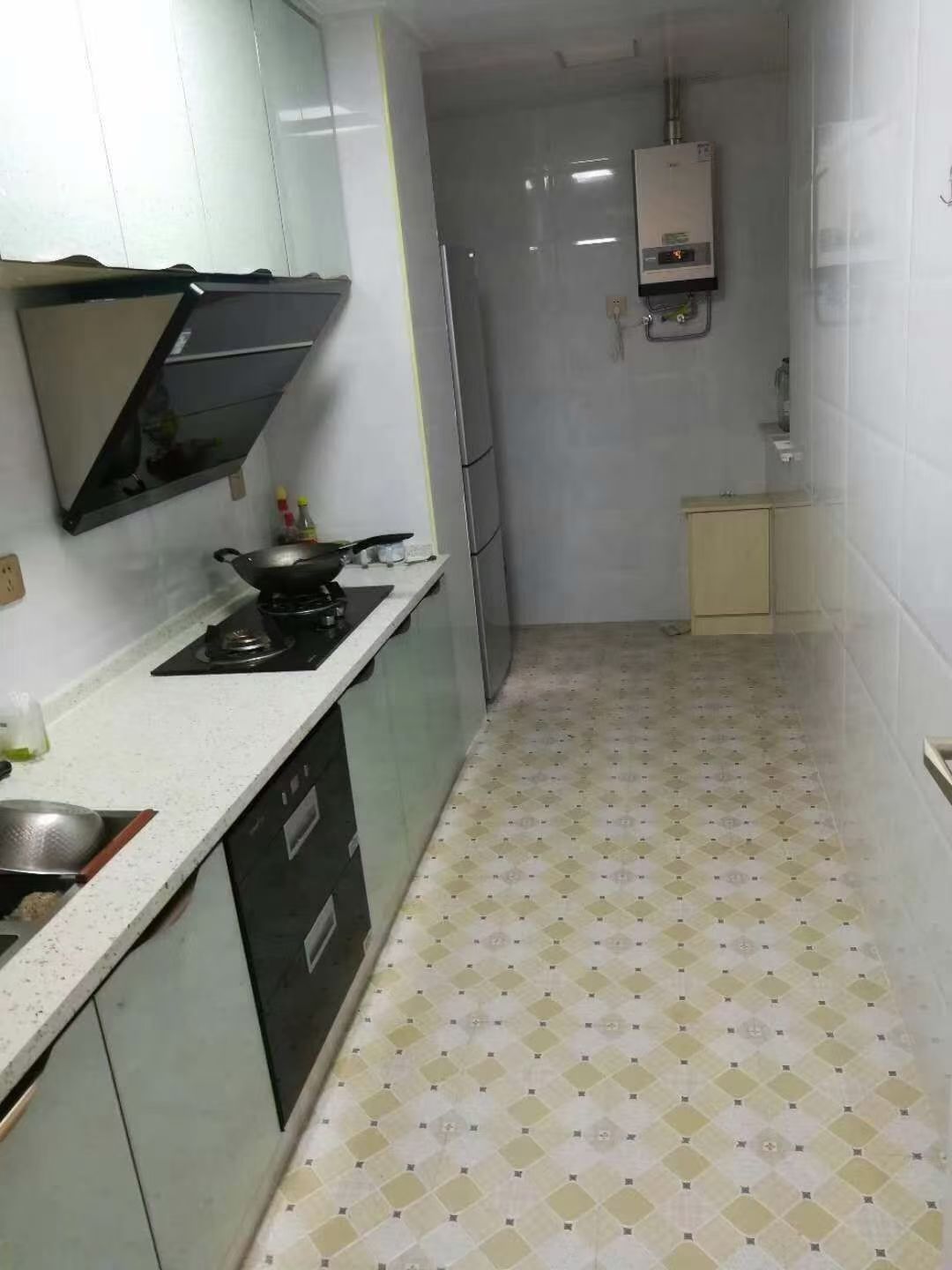 百弘学府城 1室0厅0卫 2000.0元/月 百弘学府城 1室0厅0卫 2000.0元/月室内图