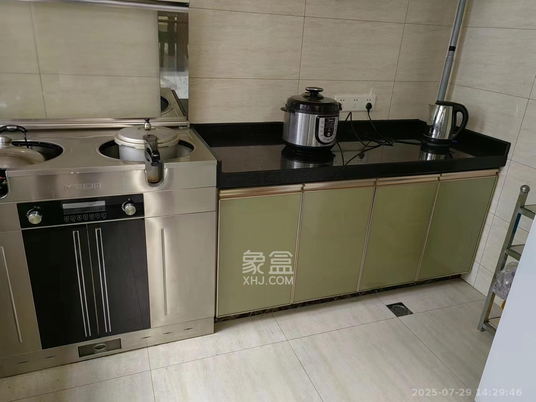 钱隆学府一、二期 4室2厅1卫 3400.0元/月 钱隆学府一、二期 4室2厅1卫 3400.0元/月室内图