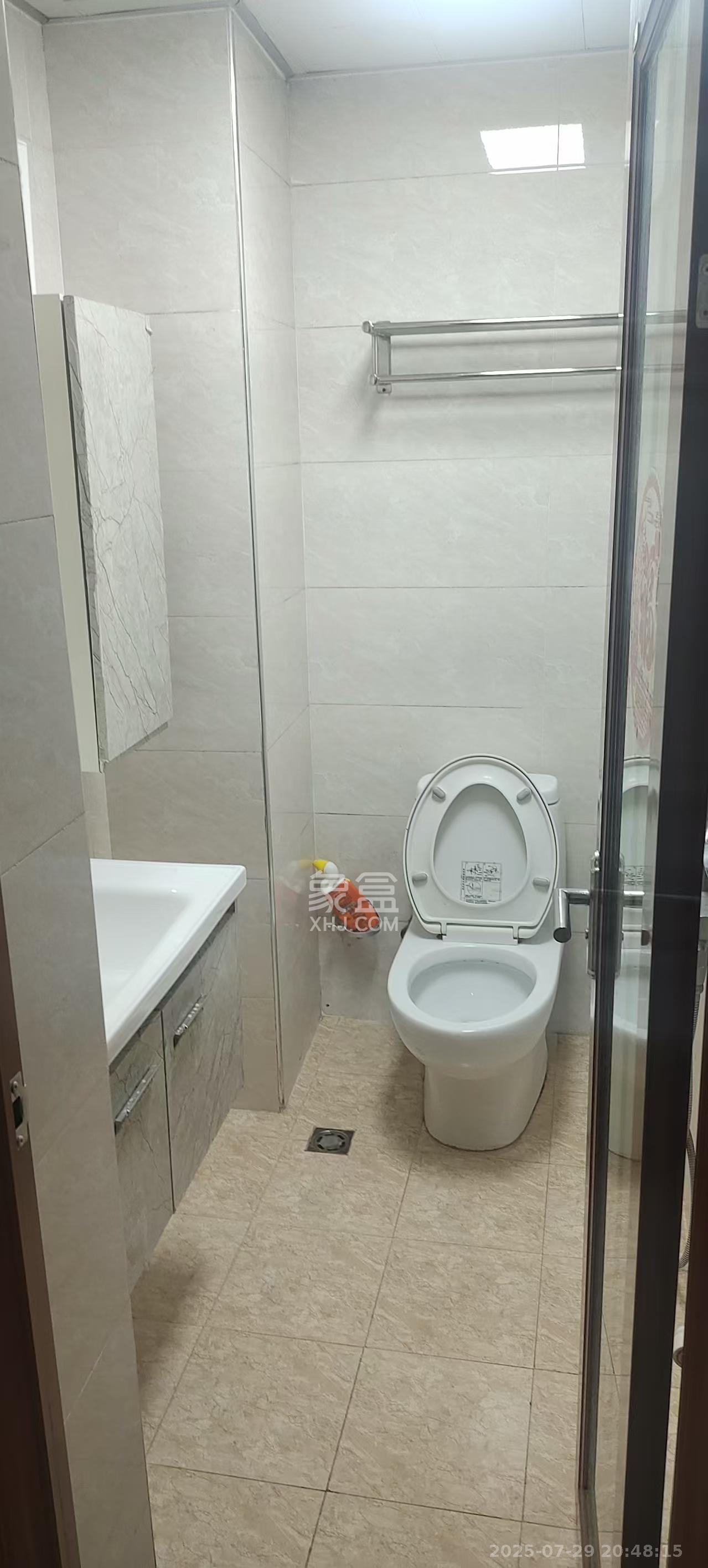 长沙市老干部休养所 4室2厅2卫 2600.0元/月 长沙市老干部休养所 4室2厅2卫 2600.0元/月室内图