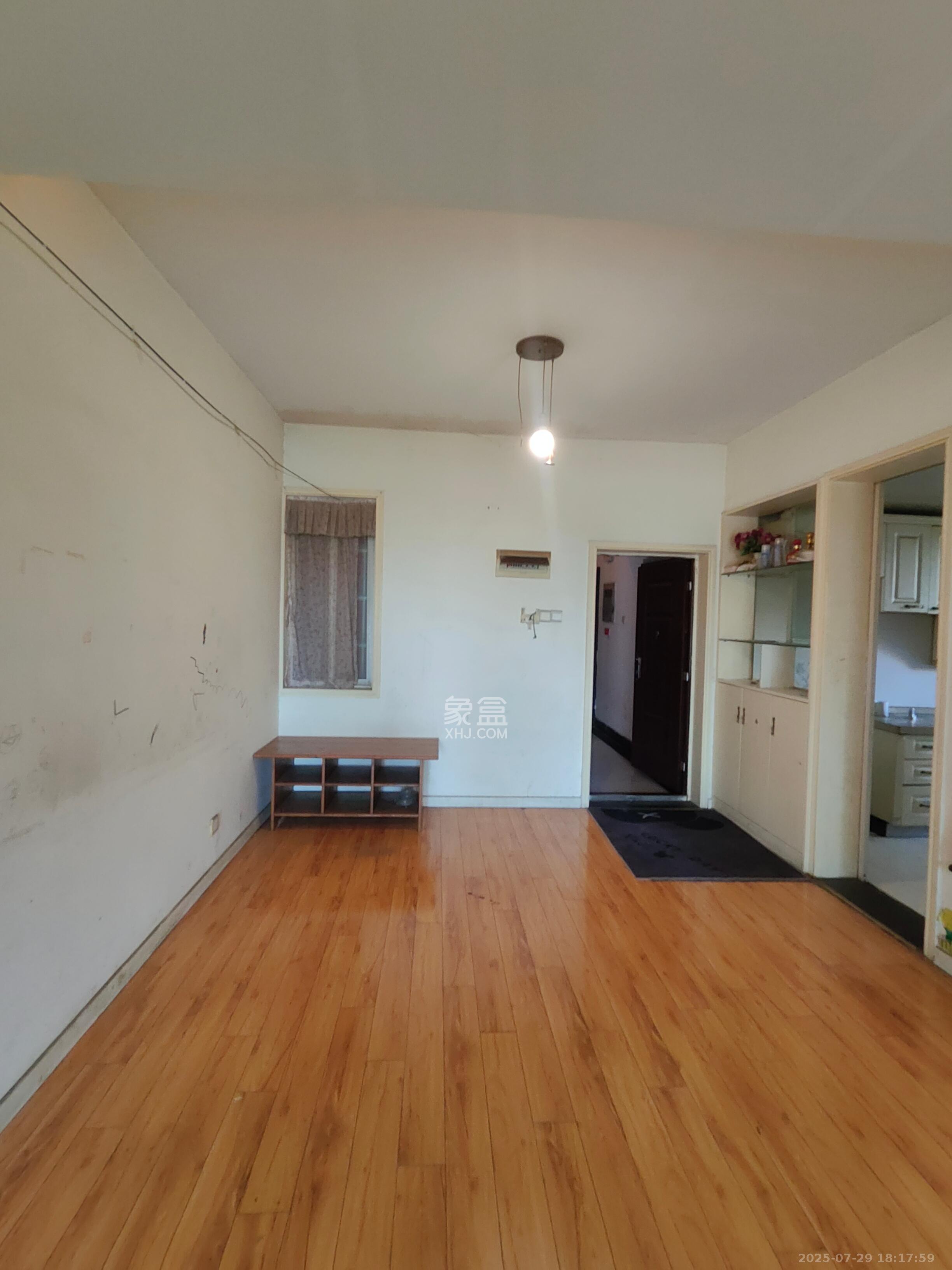 东城名苑  3室2厅2卫    1500.0元/月 东城名苑  3室2厅2卫    1500.0元/月室内图