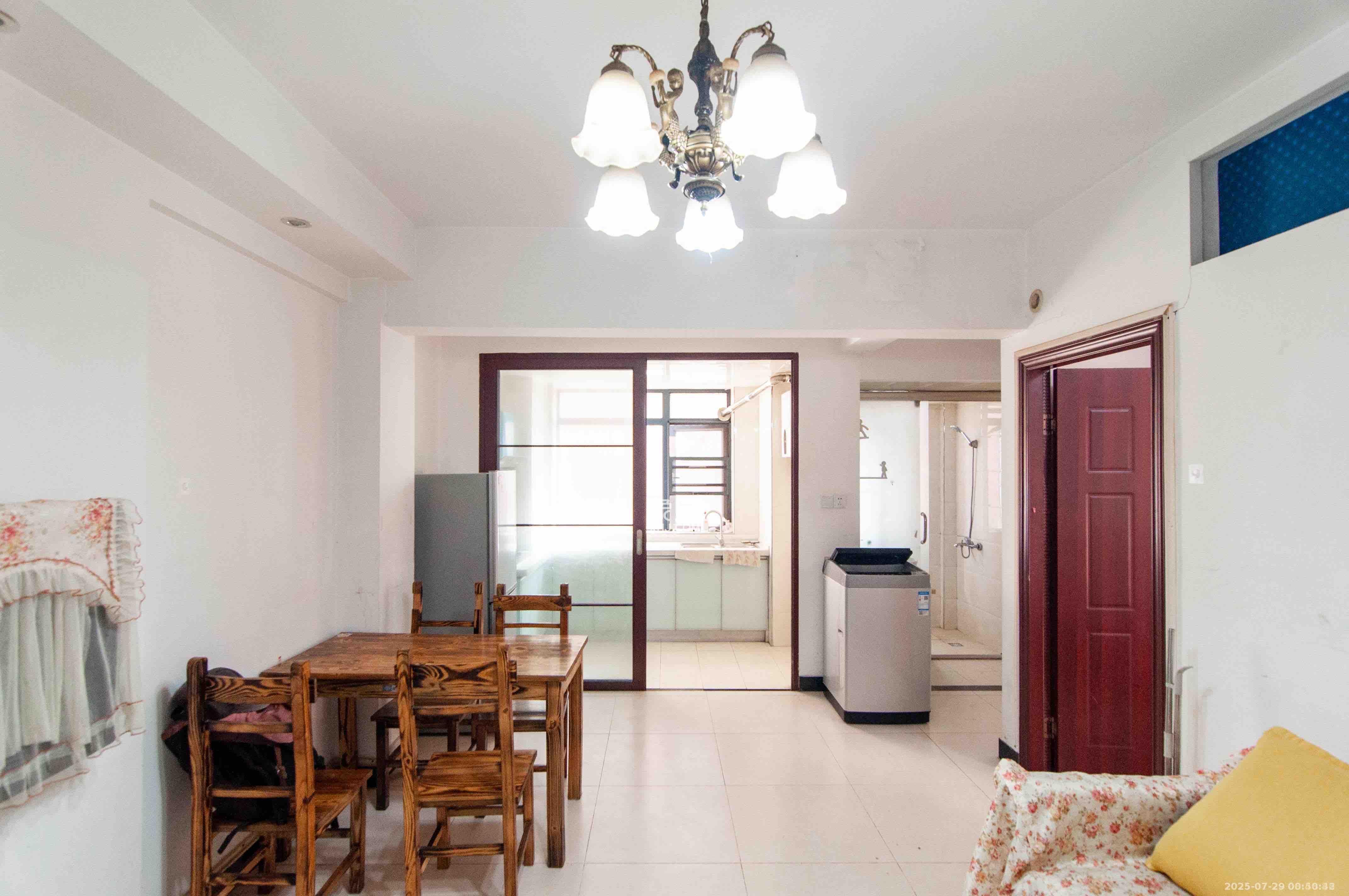 佳兴国际汇  2室2厅1卫    2400.0元/月室内图