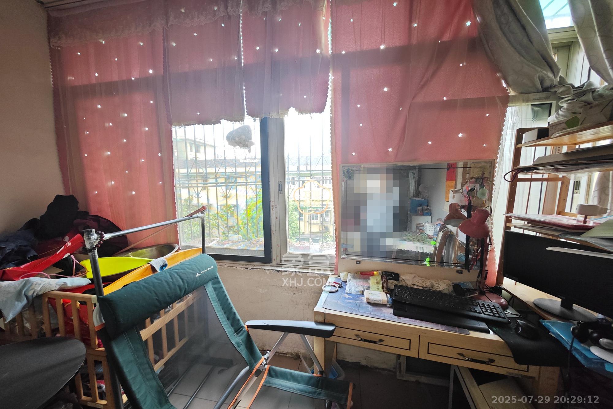 印染厂宿舍 1室1厅1卫 31.0万 印染厂宿舍 1室1厅1卫 31.0万阳台