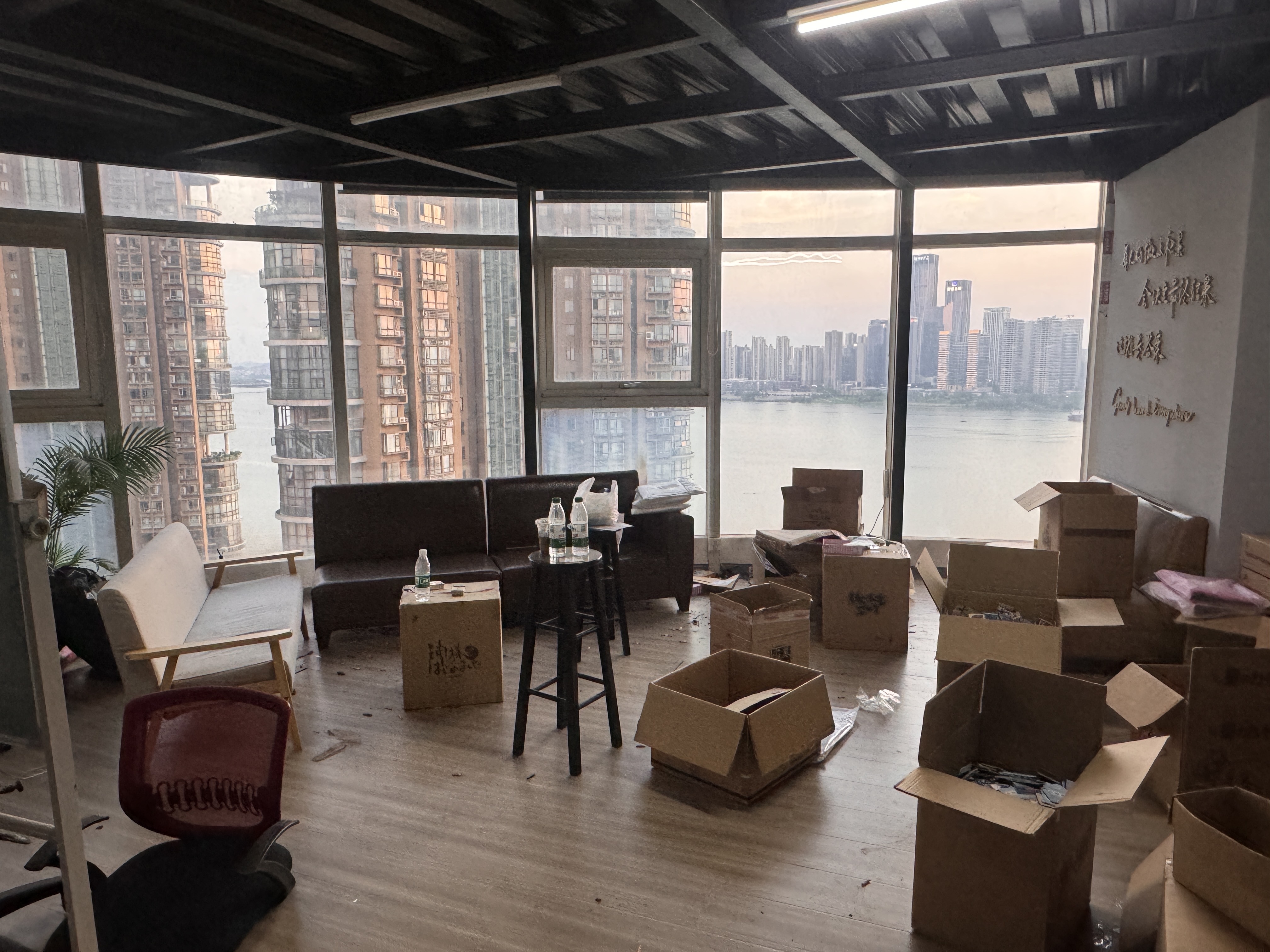 湘江世纪城富湾国际  4室4厅2卫    8200.0元/月户型图