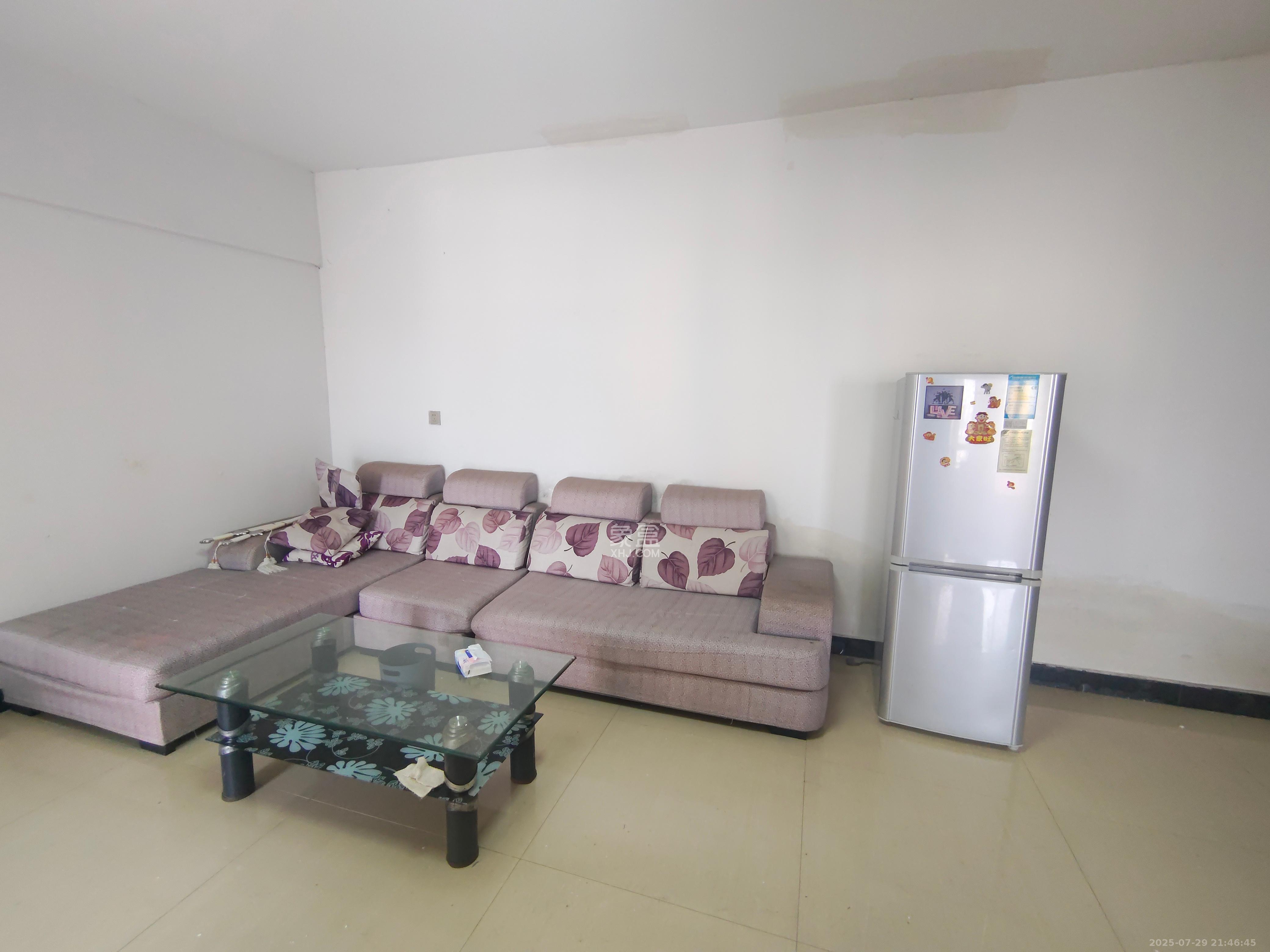 极目楚天 2室2厅1卫 2500.0元/月 极目楚天 2室2厅1卫 2500.0元/月室内图