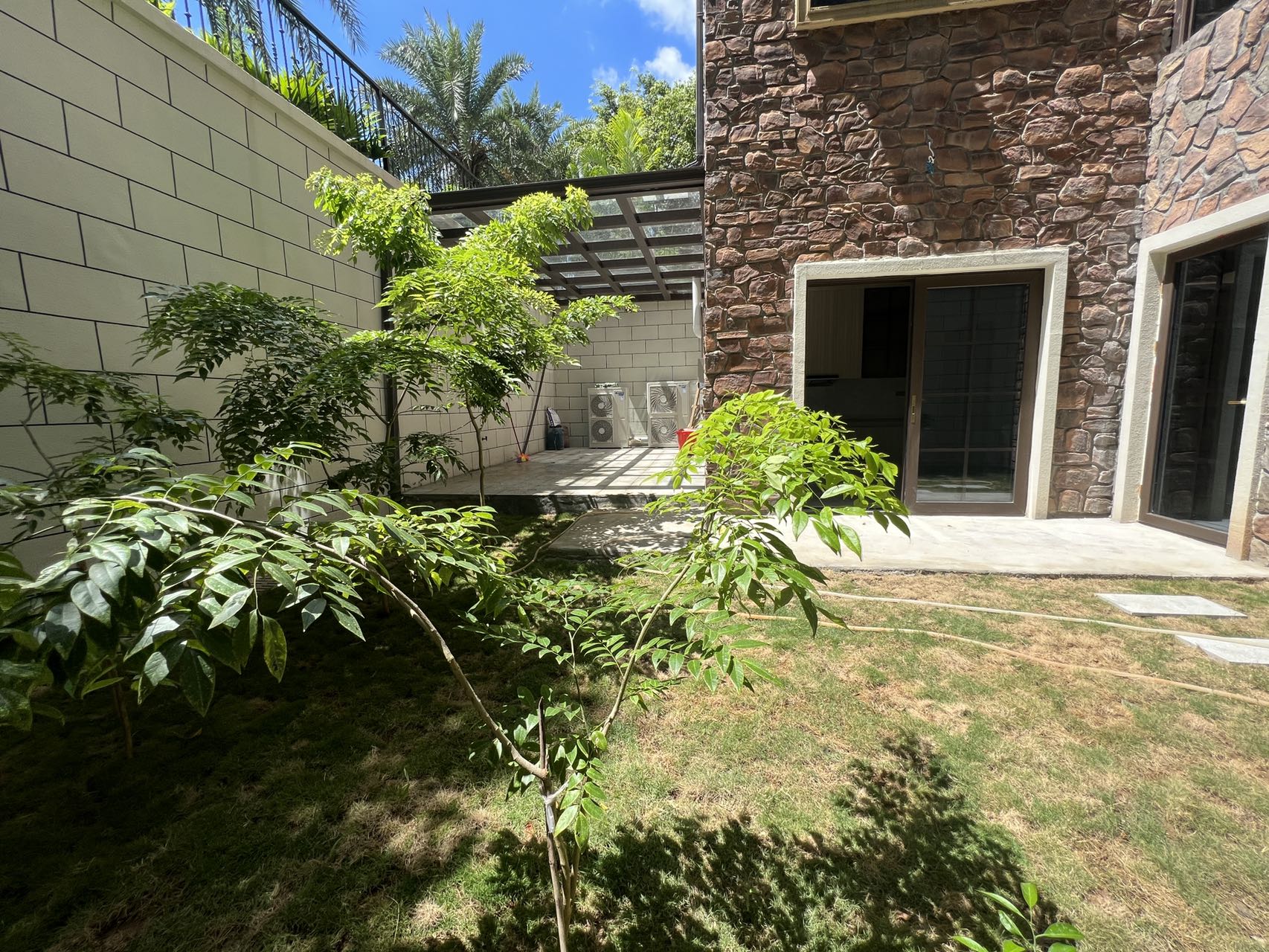 南光西海湾 5室2厅2卫 15000.0元/月 南光西海湾 5室2厅2卫 15000.0元/月小区图