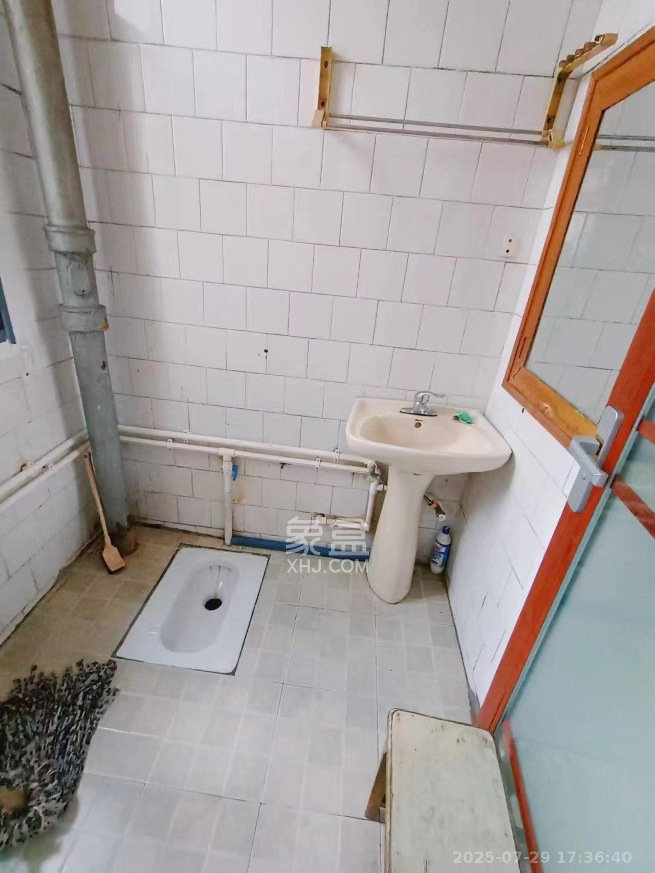 曙光路友阿宿舍  2室1厅1卫    1600.0元/月室内图