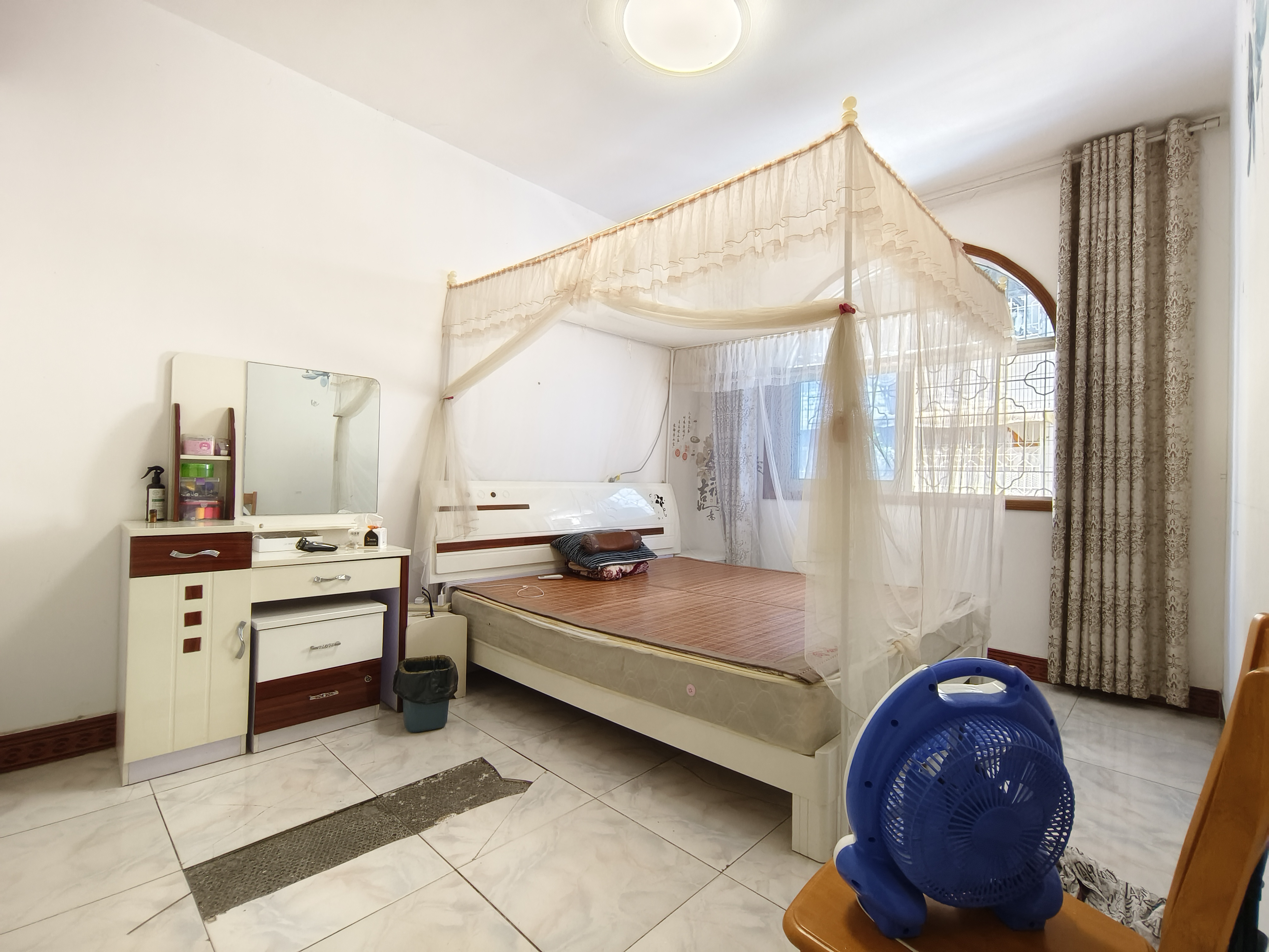 宝塔岗新村小区 3室2厅1卫 30.8万 宝塔岗新村小区 3室2厅1卫 30.8万客厅