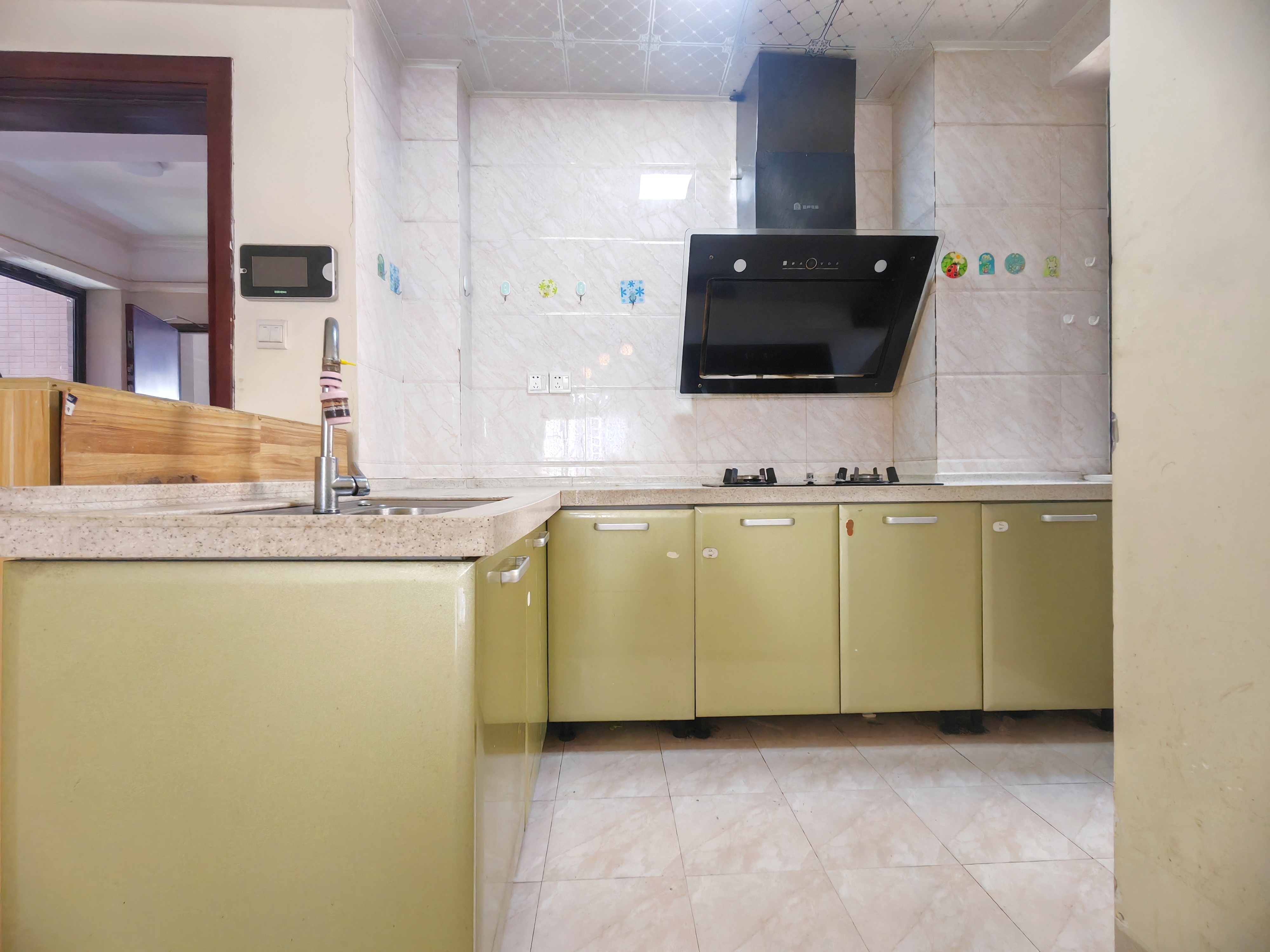 正大豪庭 3室2厅1卫 150.0万 正大豪庭 3室2厅1卫 150.0万客厅