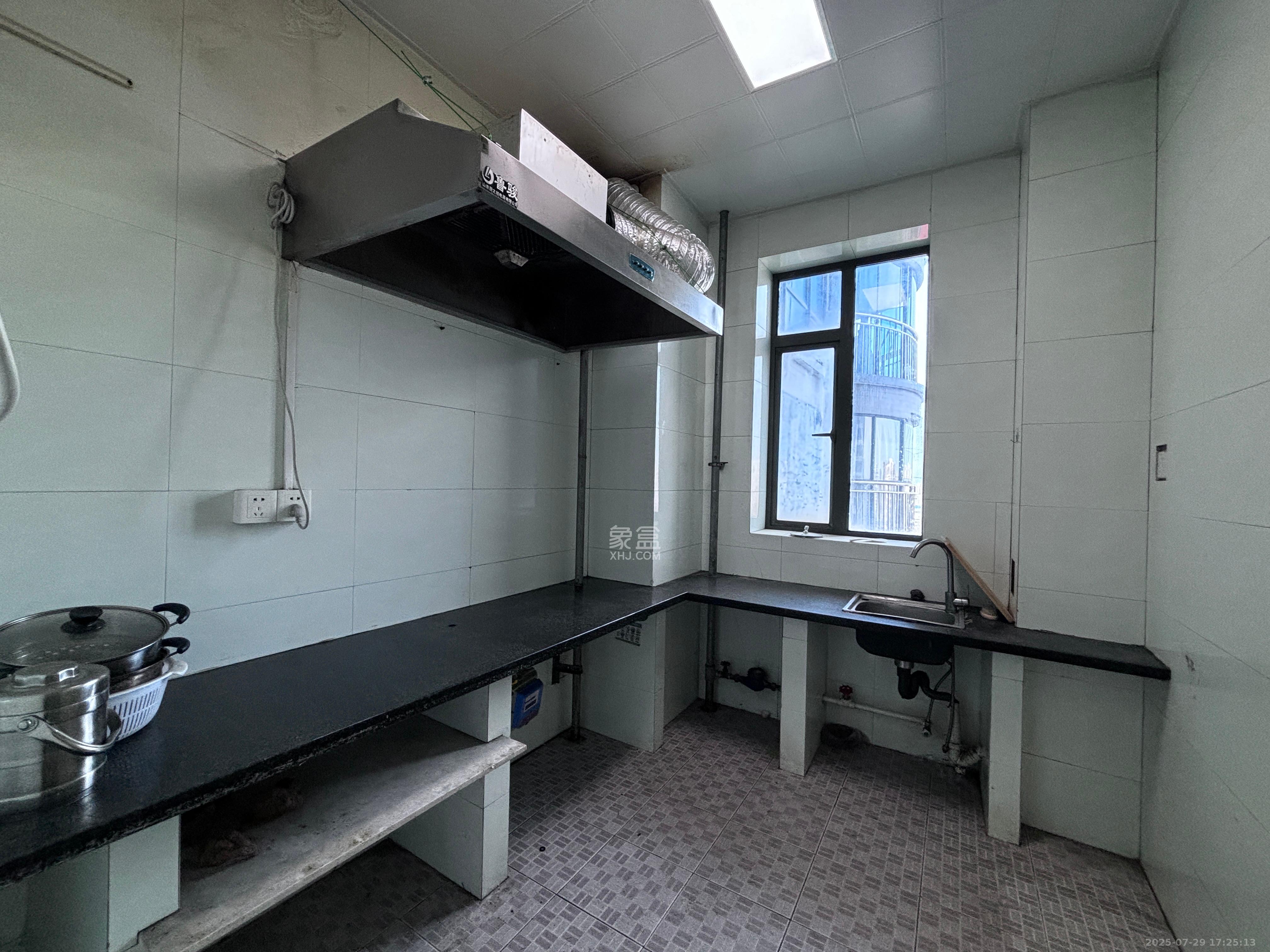 BOBO天下城（CTA财富中心）  3室2厅1卫    3000.0元/月室内图