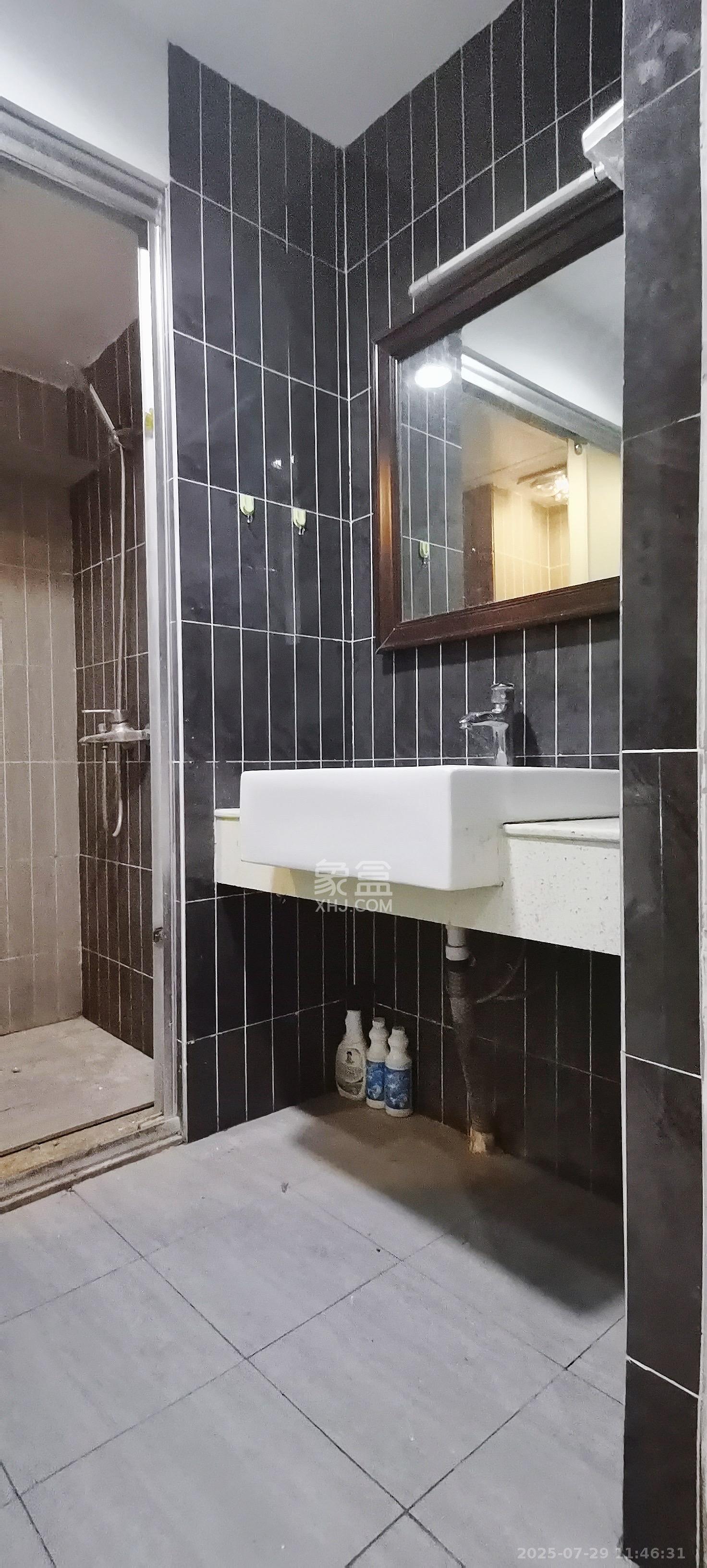 天元涉外景园B区  1室1厅1卫    1500.0元/月室内图