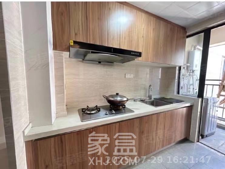 荣泰广场  3室2厅2卫    2600.0元/月室内图