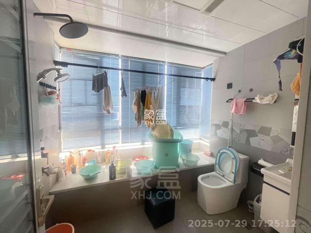 经世龙城 4室2厅2卫 2500.0元/月 经世龙城 4室2厅2卫 2500.0元/月室内图