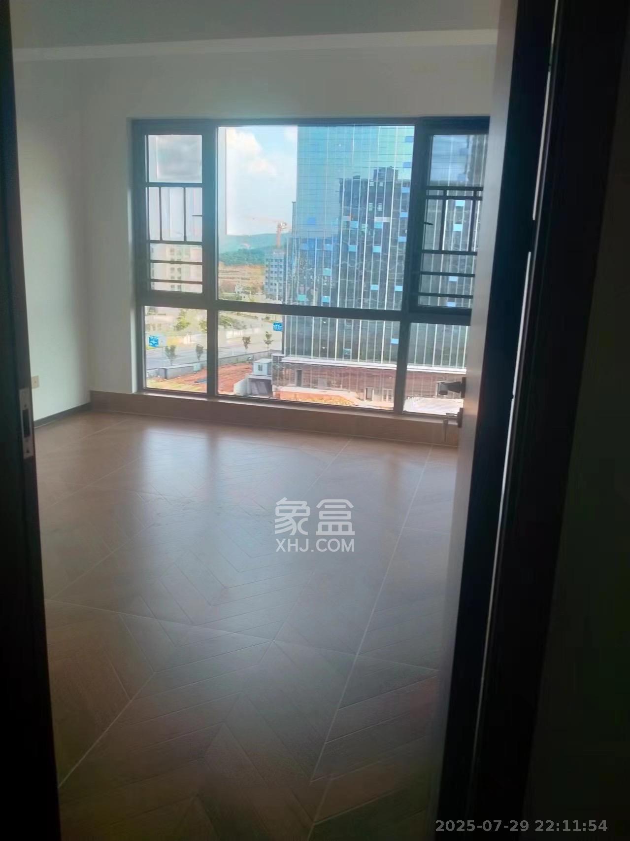 汉高学士府  4室2厅2卫    3500.0元/月室内图