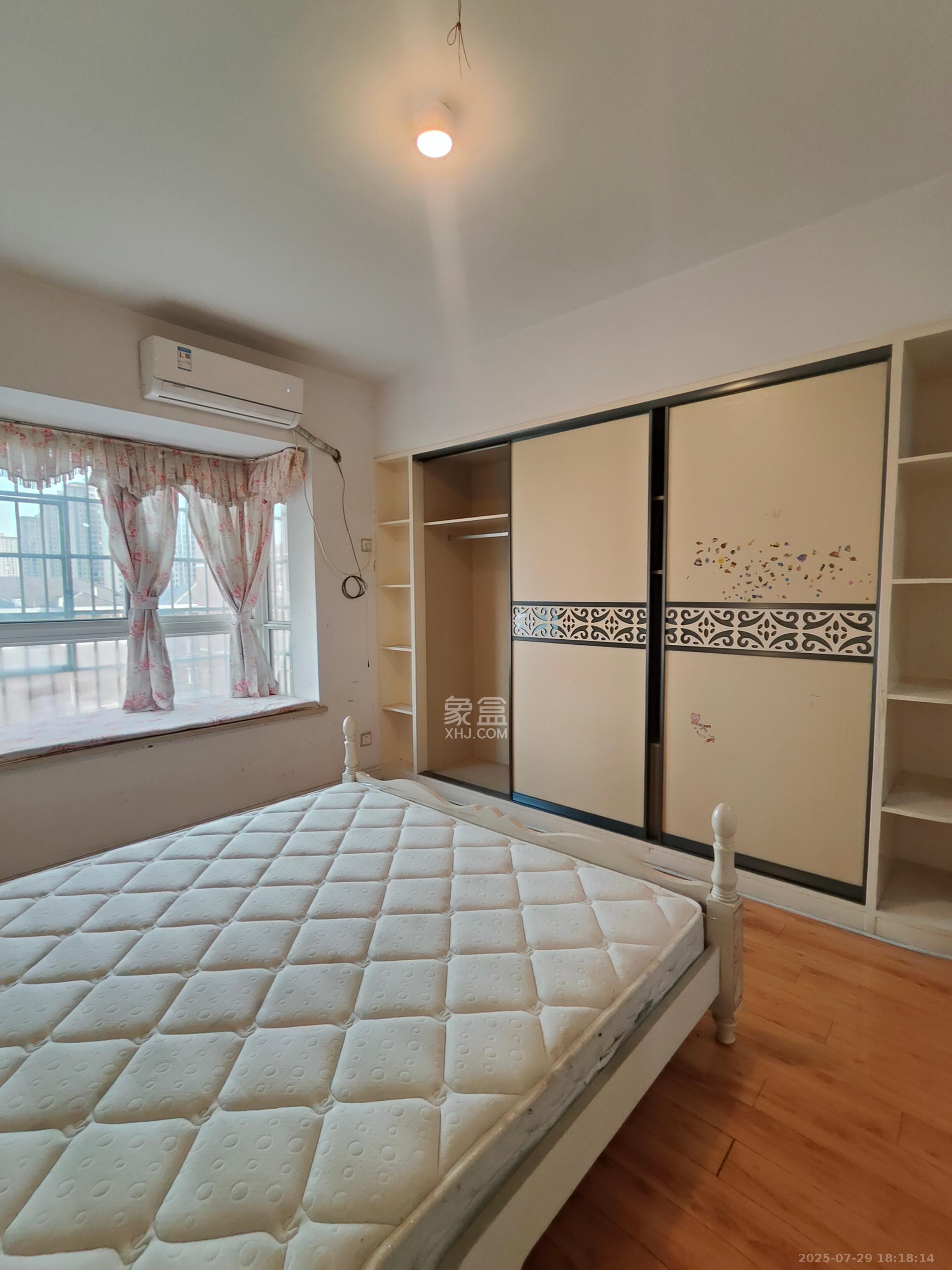 东城名苑  3室2厅2卫    1500.0元/月 东城名苑  3室2厅2卫    1500.0元/月室内图