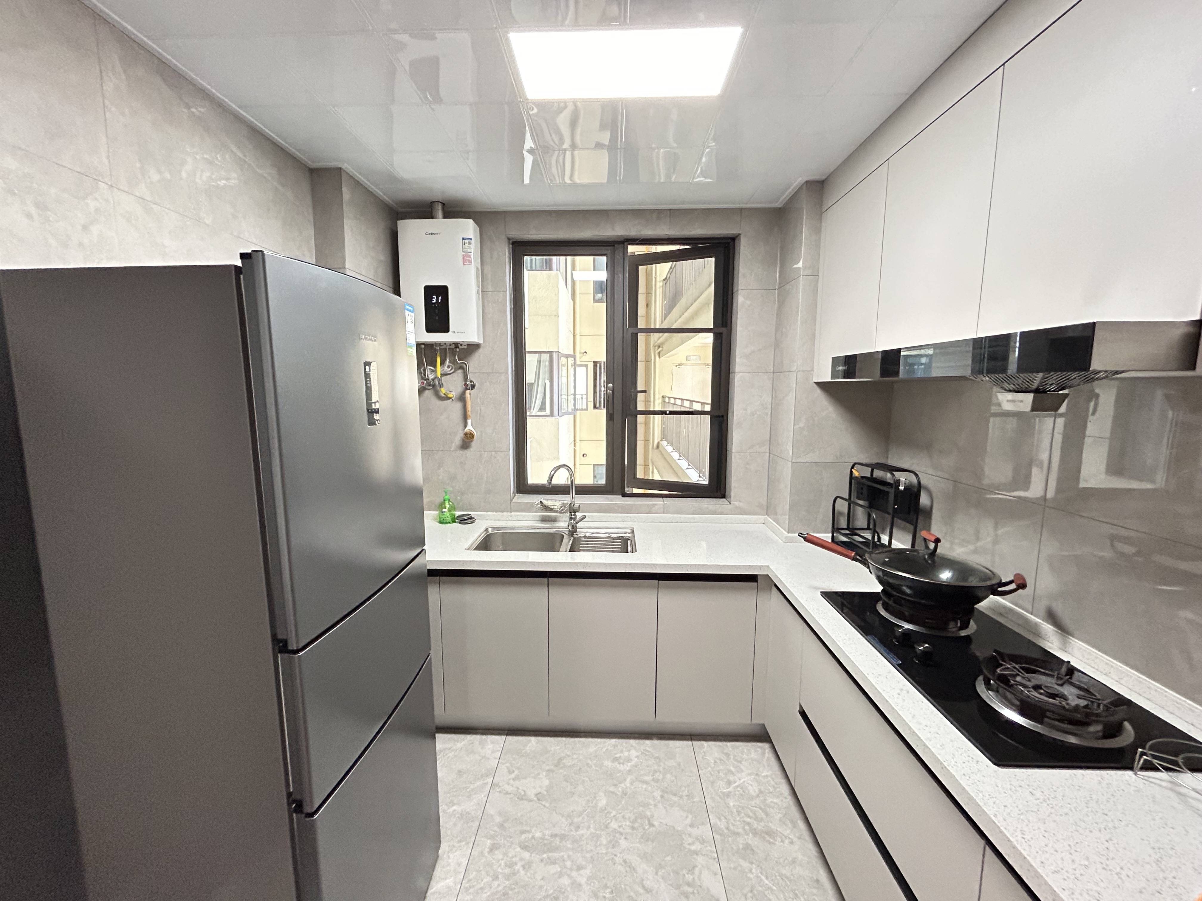 世茂云城 3室2厅2卫 2000.0元/月 世茂云城 3室2厅2卫 2000.0元/月室内图