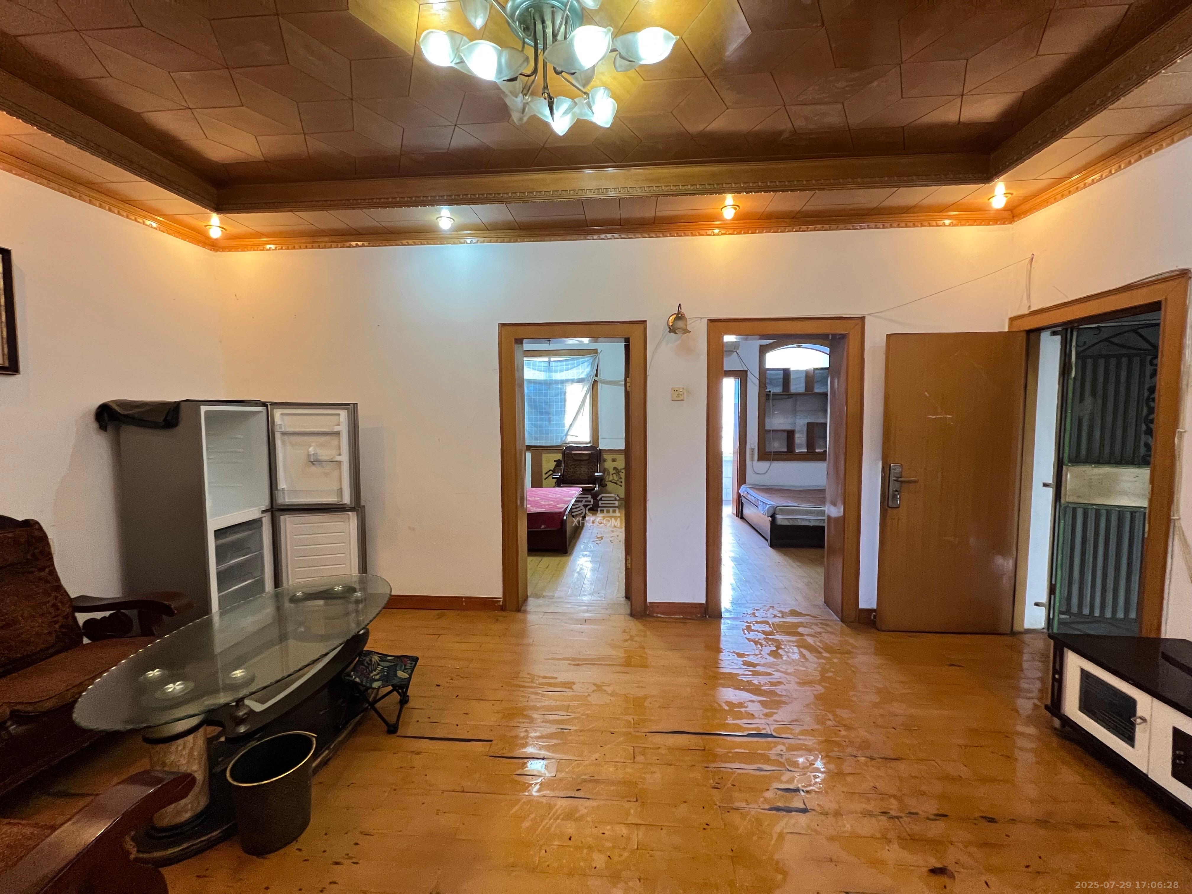 中医院宿舍  2室1厅1卫    1200.0元/月室内图