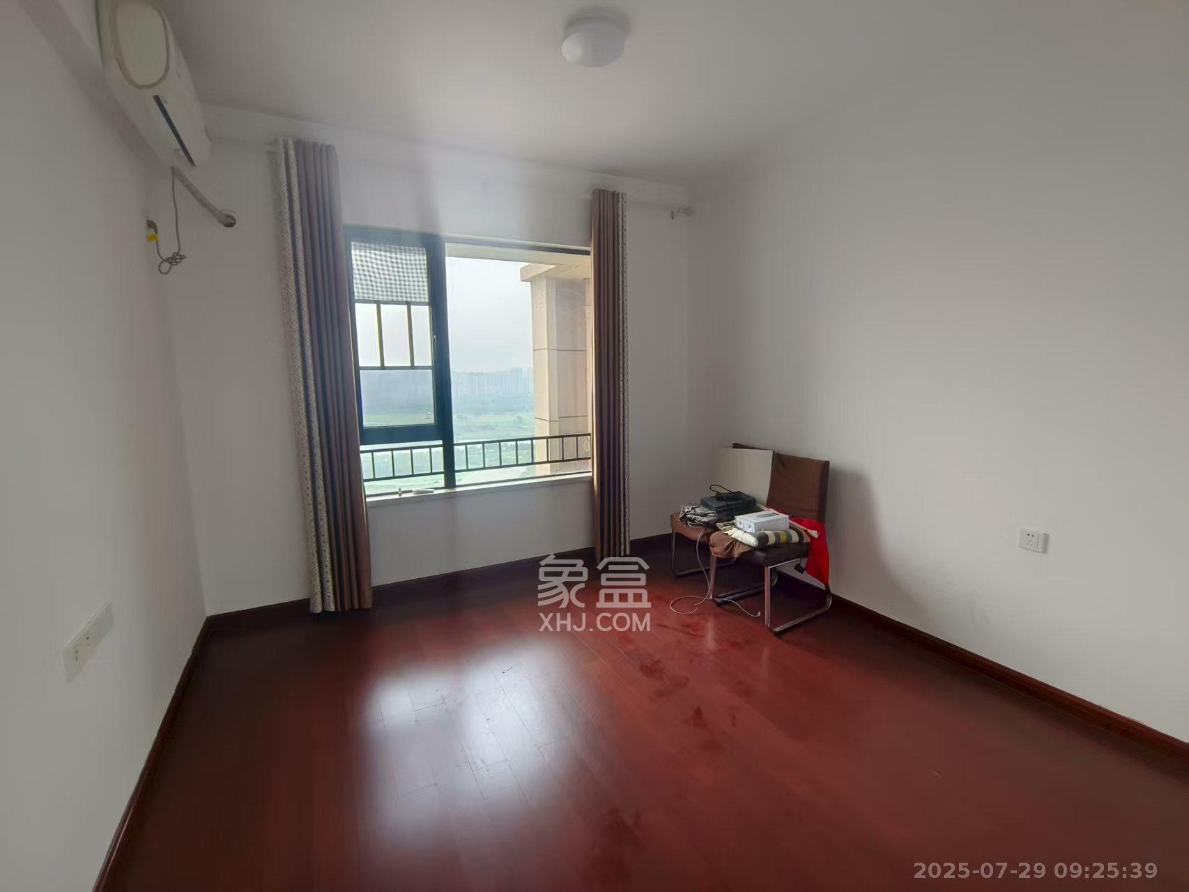 中海国际五期 4室2厅2卫 2300.0元/月 中海国际五期 4室2厅2卫 2300.0元/月室内图