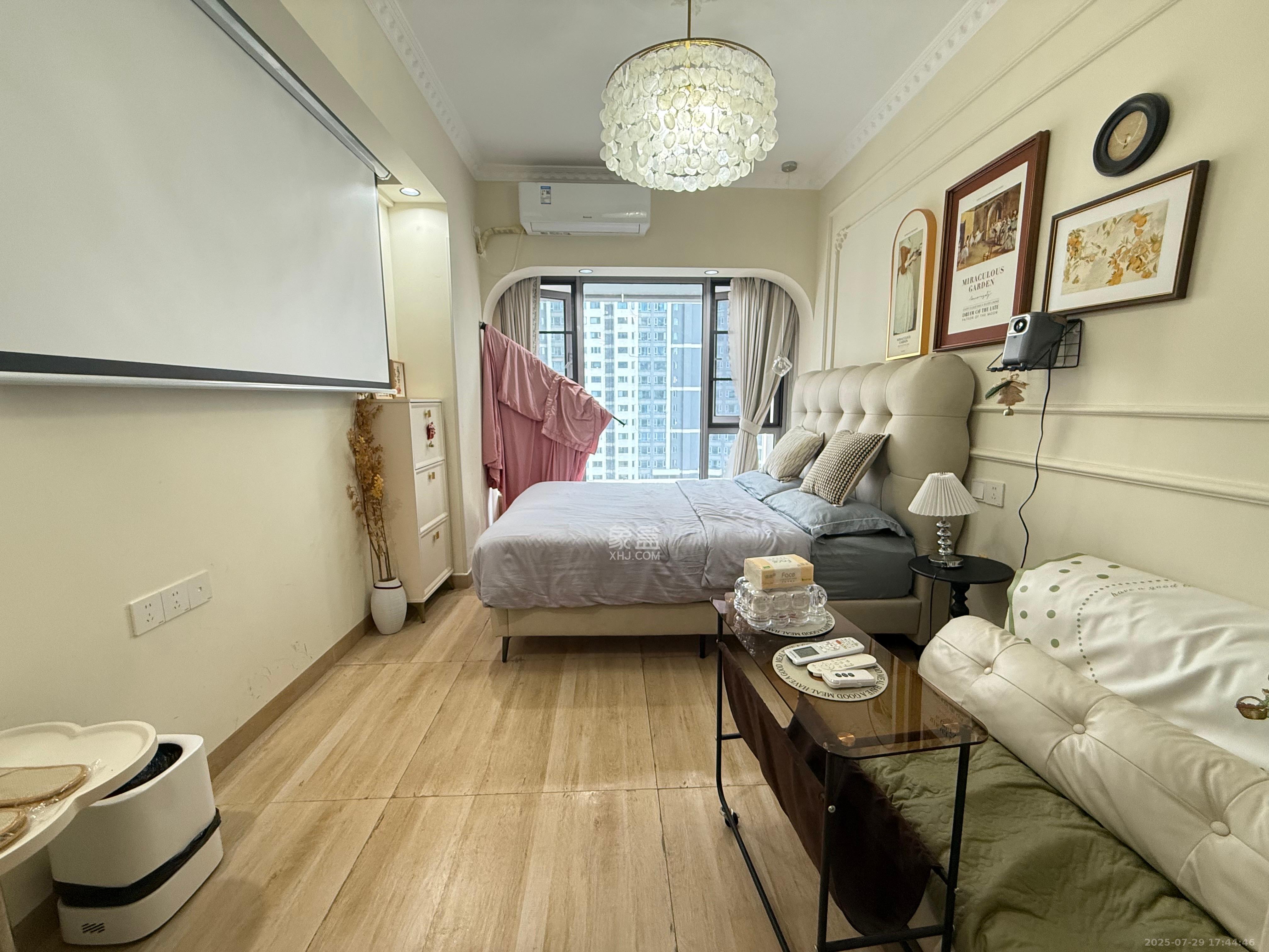 保利天禧EF区  1室0厅0卫    2100.0元/月 保利天禧EF区  1室0厅0卫    2100.0元/月室内图