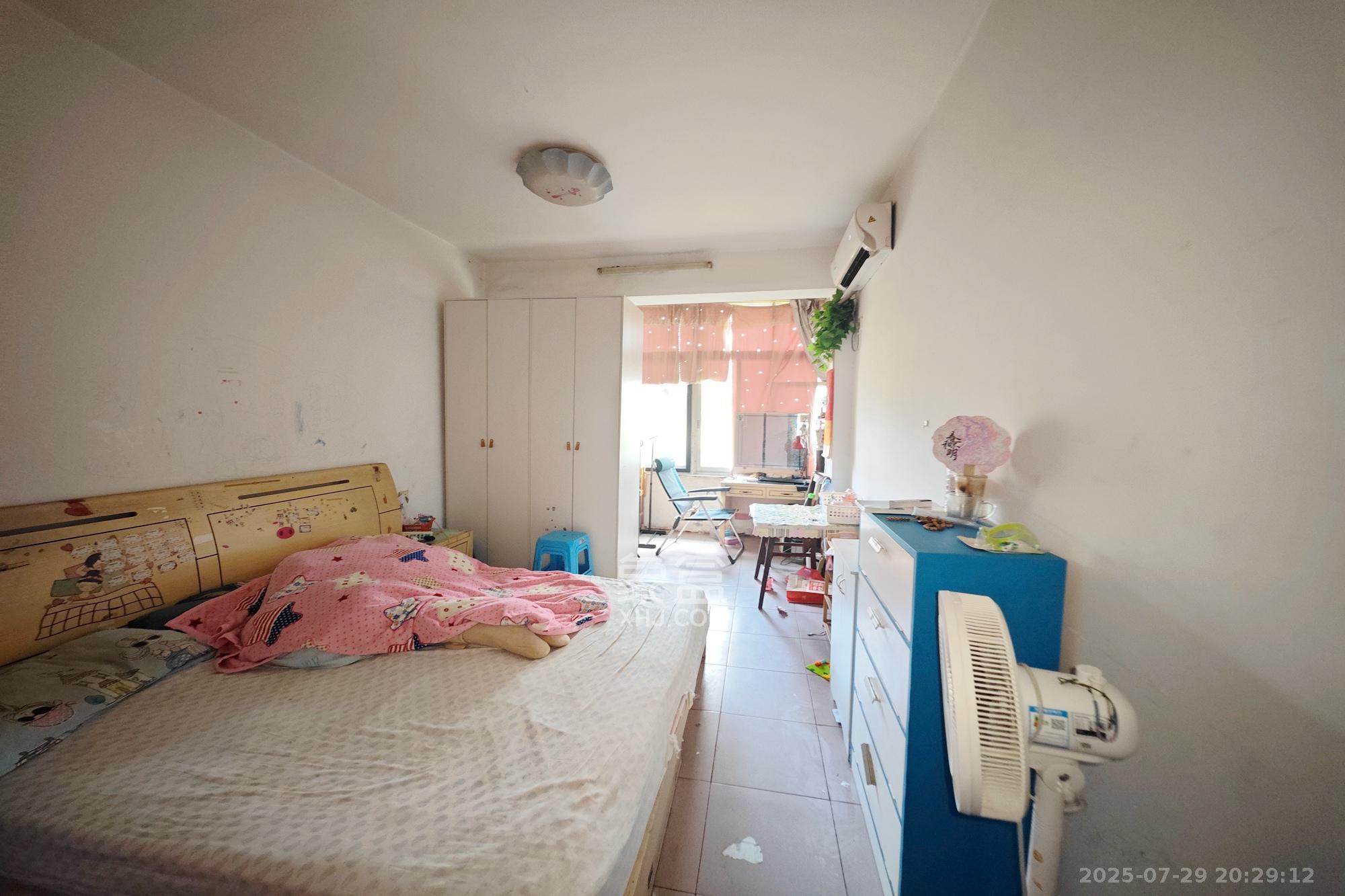 印染厂宿舍 1室1厅1卫 31.0万 印染厂宿舍 1室1厅1卫 31.0万卧室